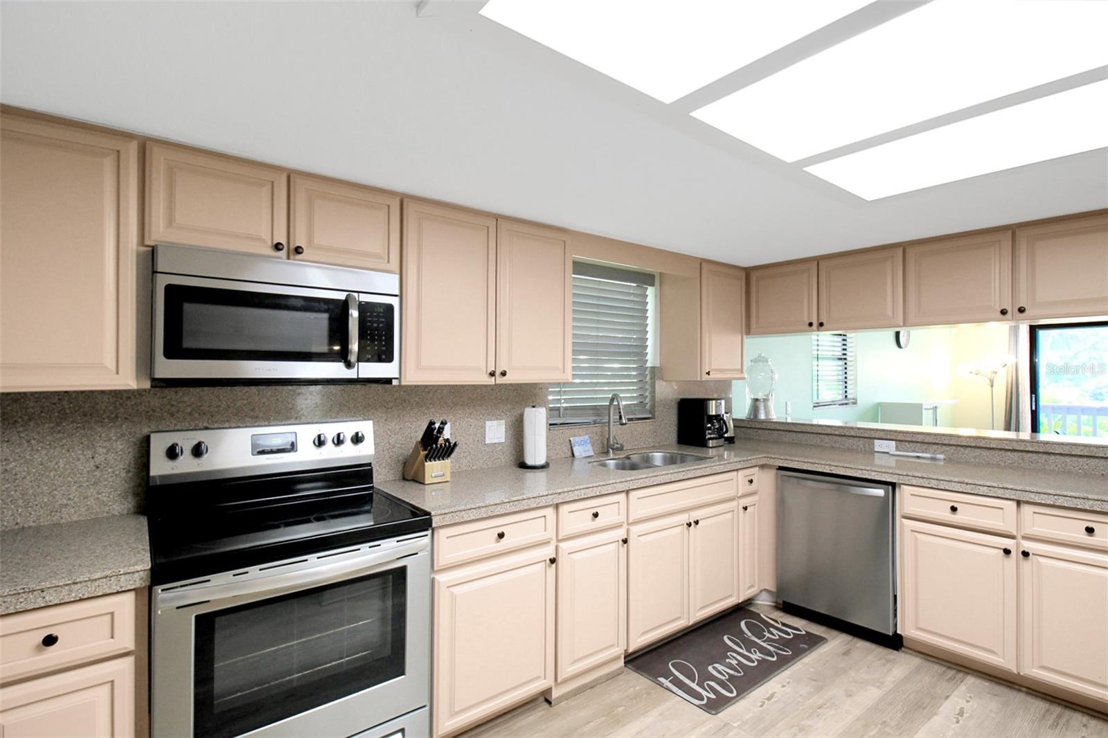 4003 BAYSIDE CT — photo 21