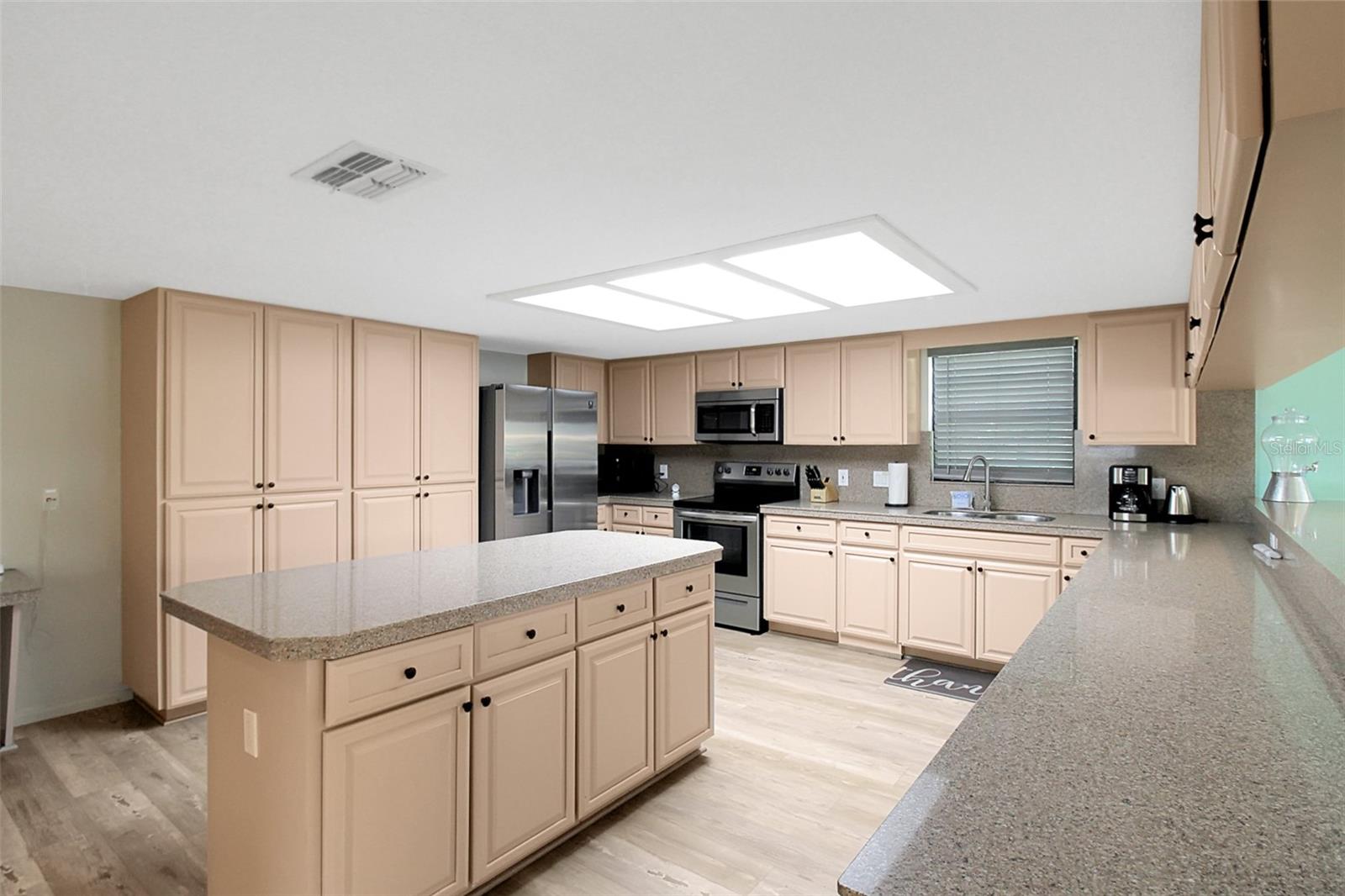 4003 BAYSIDE CT — photo 17