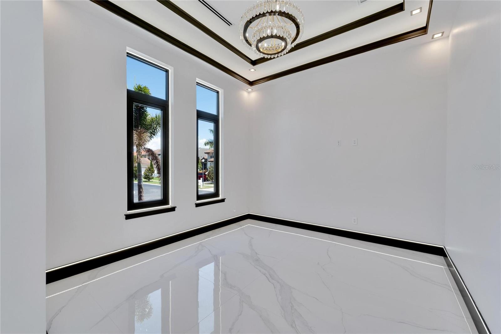 517 TREVISO DR — photo 15