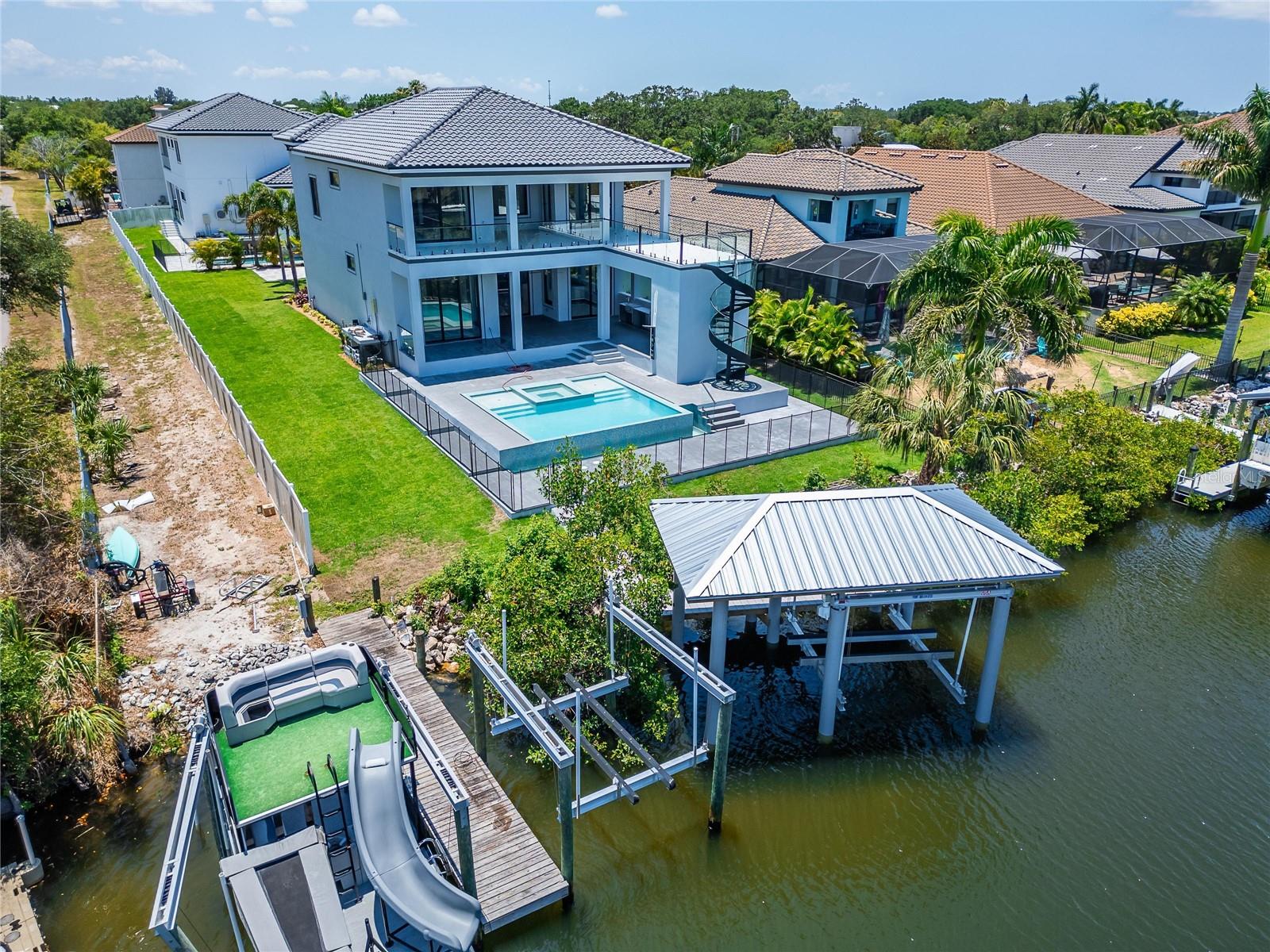 517 TREVISO DR — photo 93