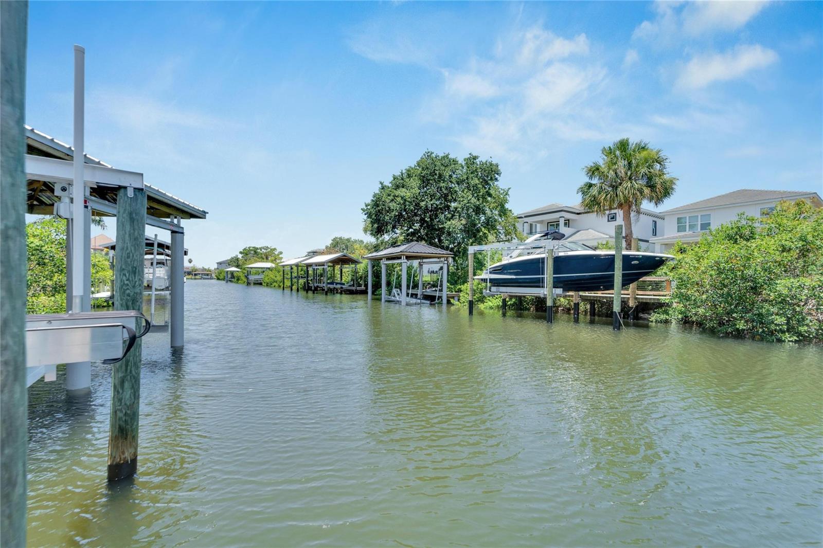 517 TREVISO DR — photo 91