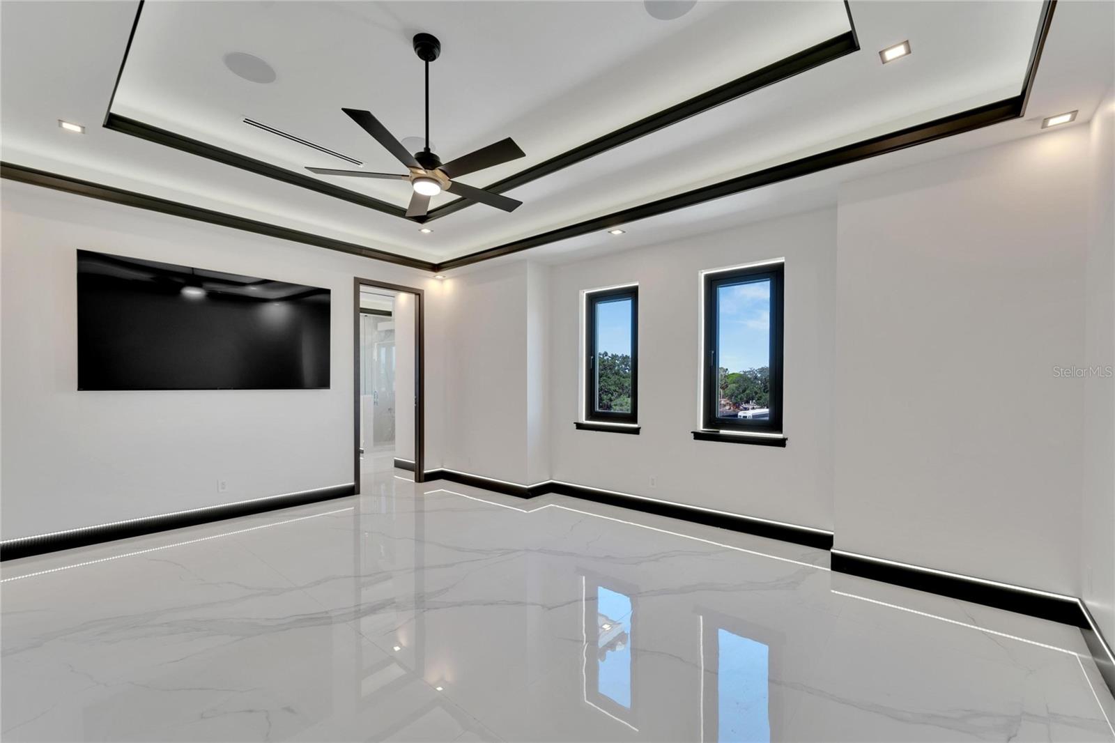 517 TREVISO DR — photo 45