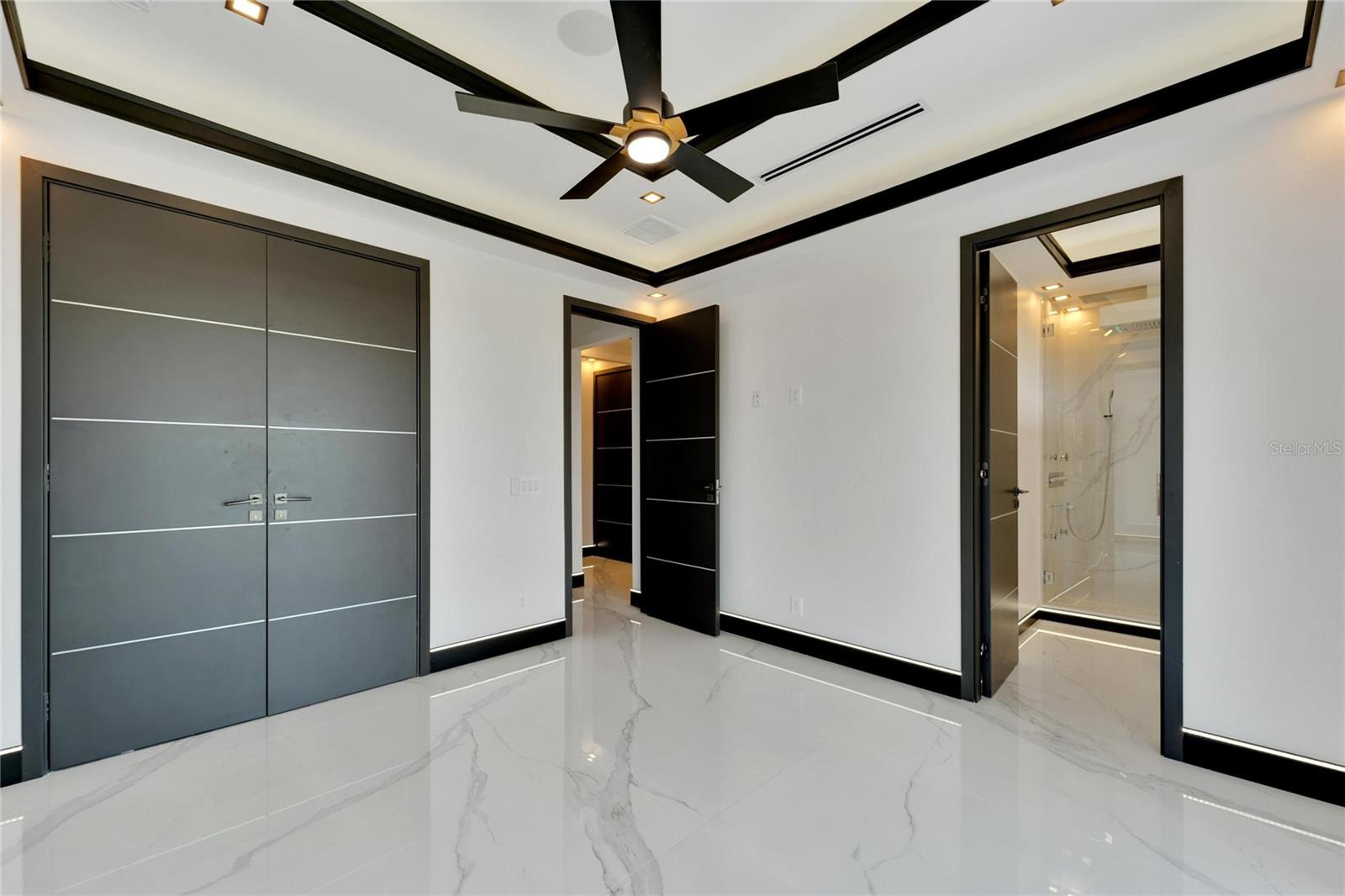 517 TREVISO DR — photo 53