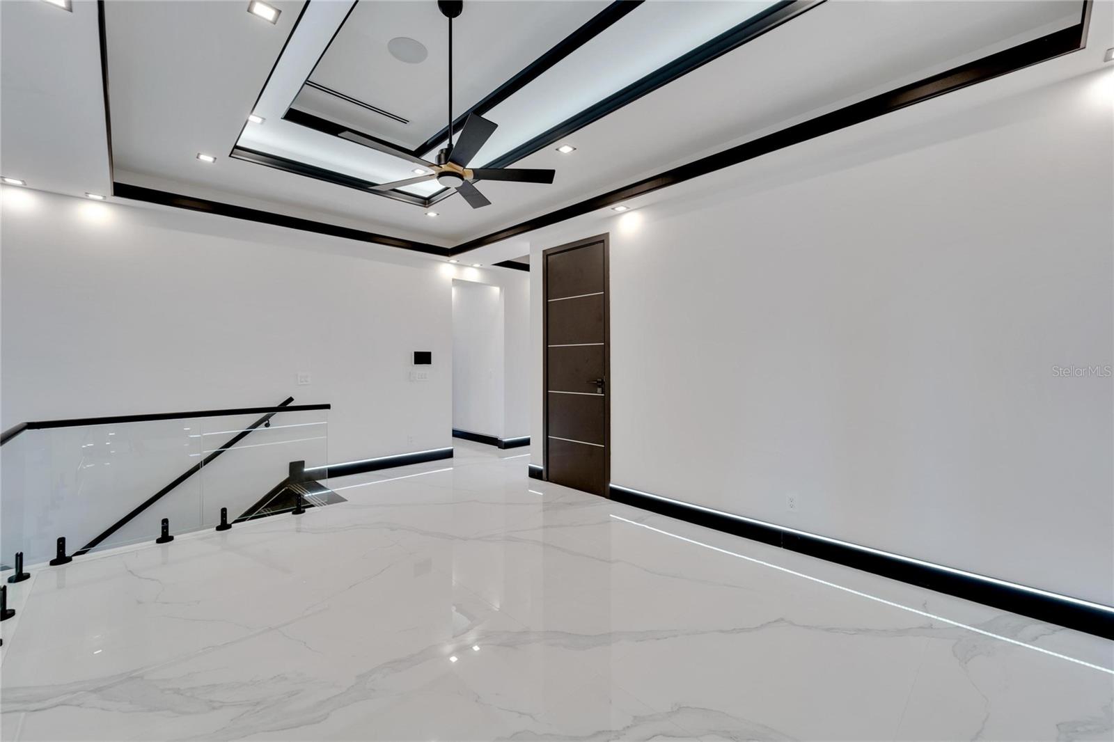 517 TREVISO DR — photo 39