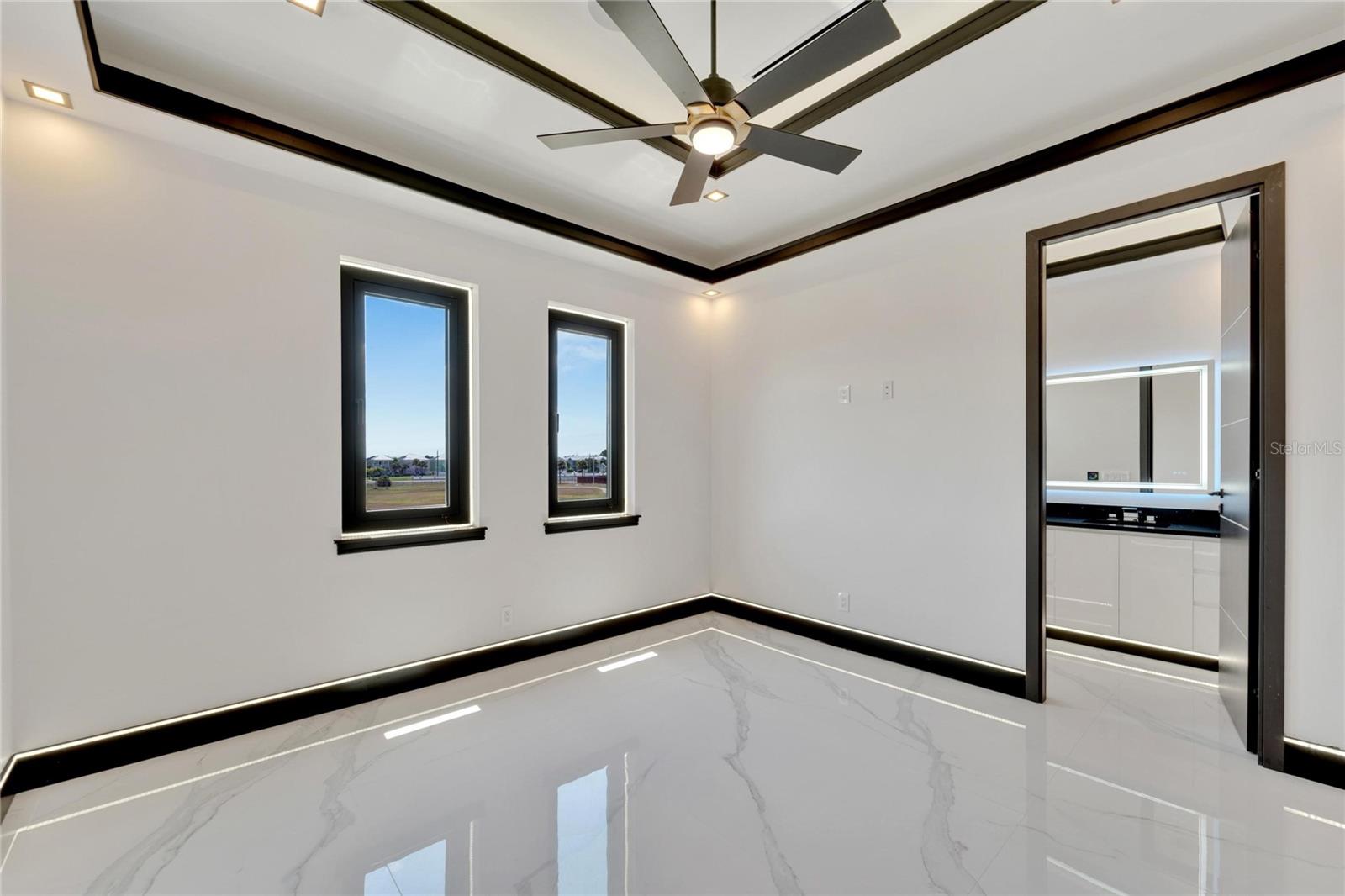 517 TREVISO DR — photo 70