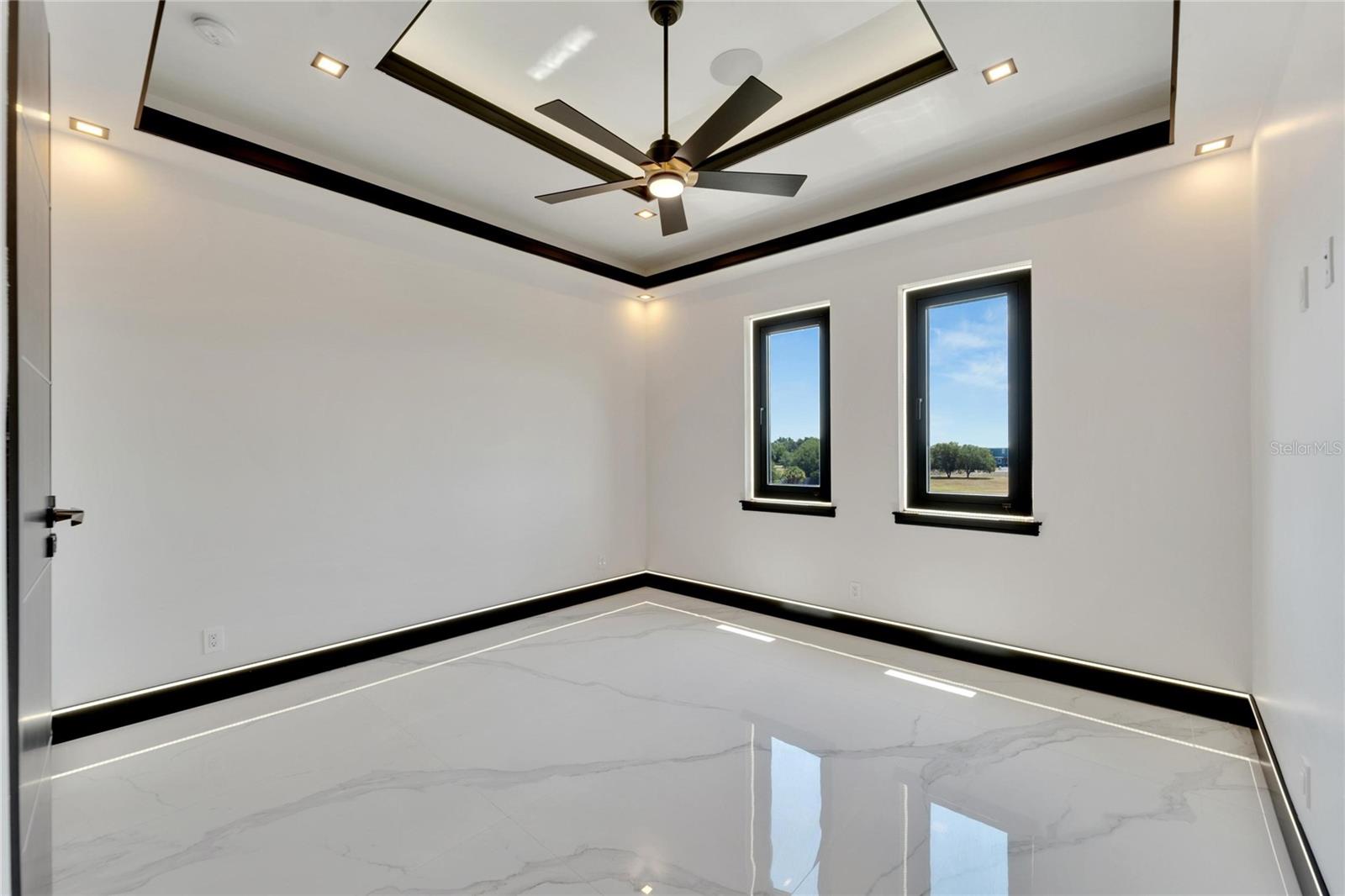 517 TREVISO DR — photo 69