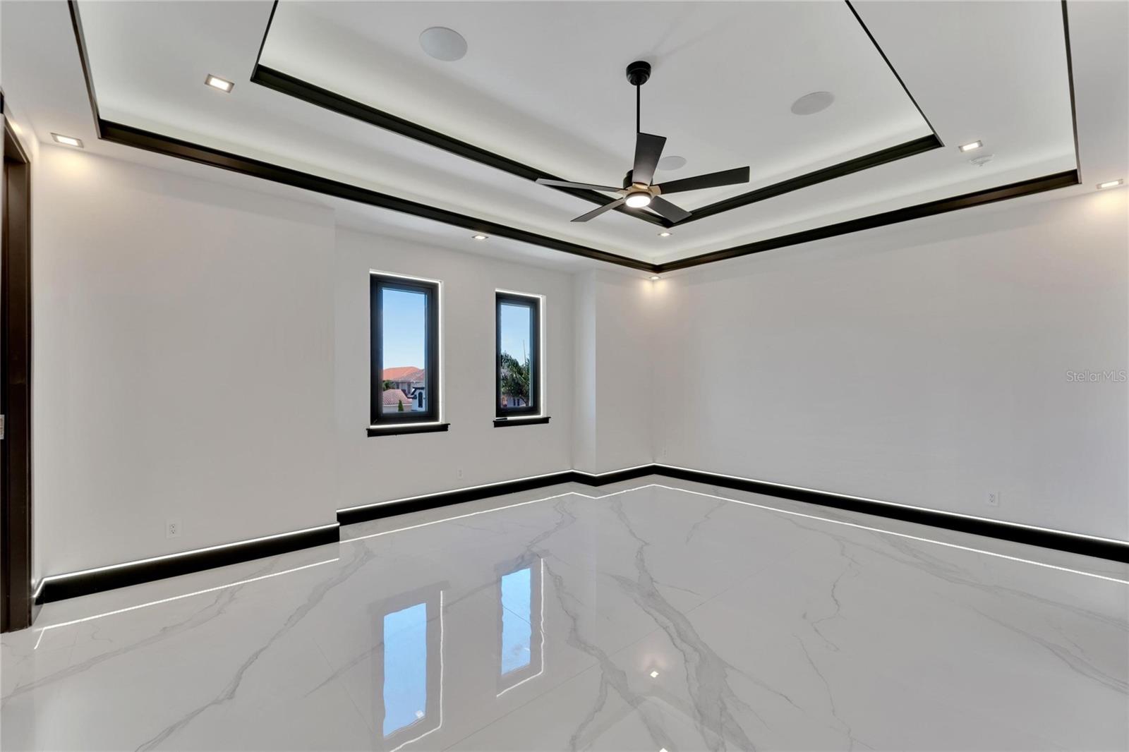 517 TREVISO DR — photo 43