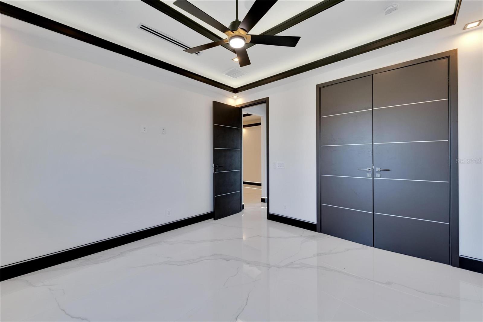 517 TREVISO DR — photo 65