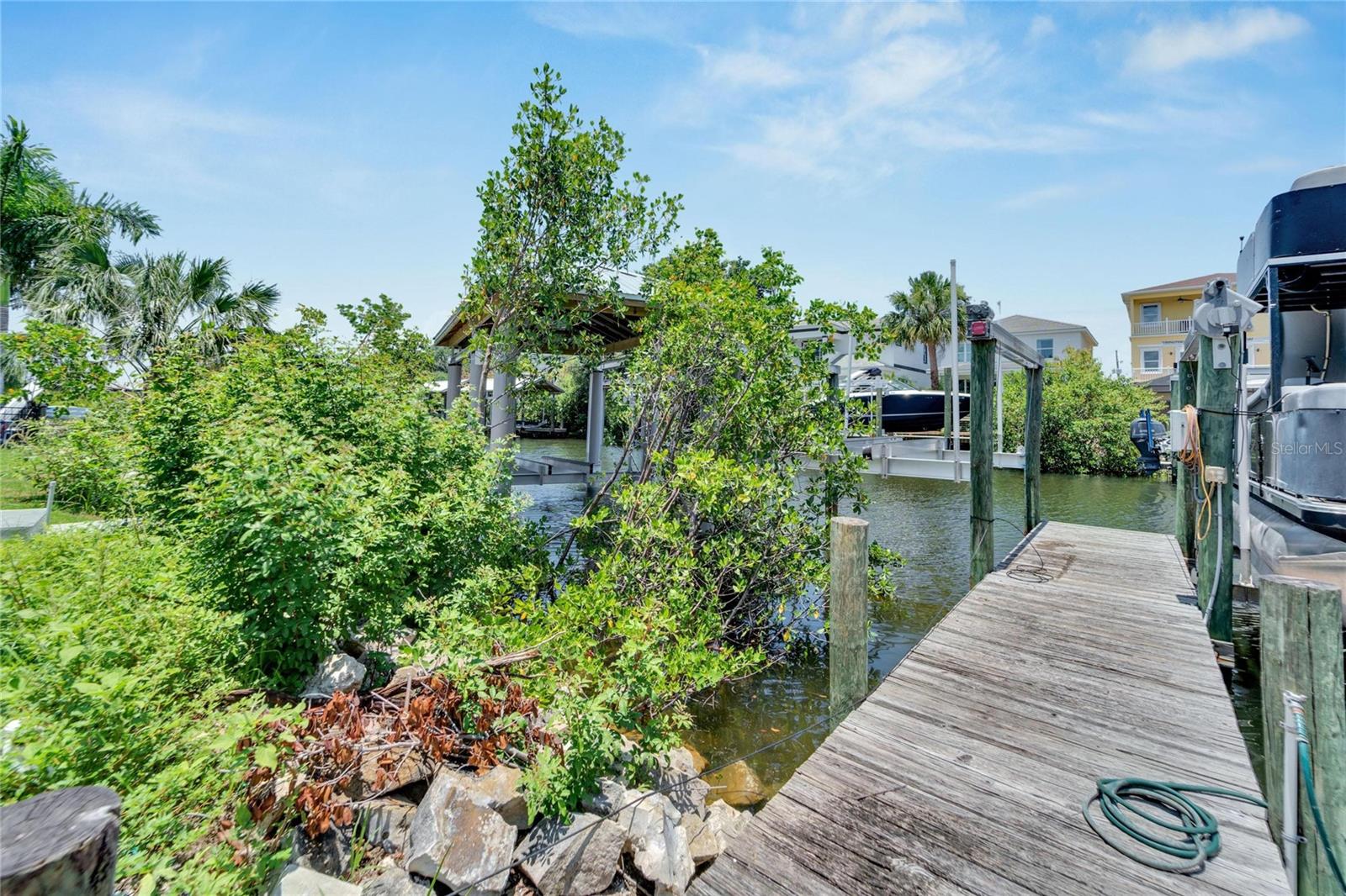517 TREVISO DR — photo 90