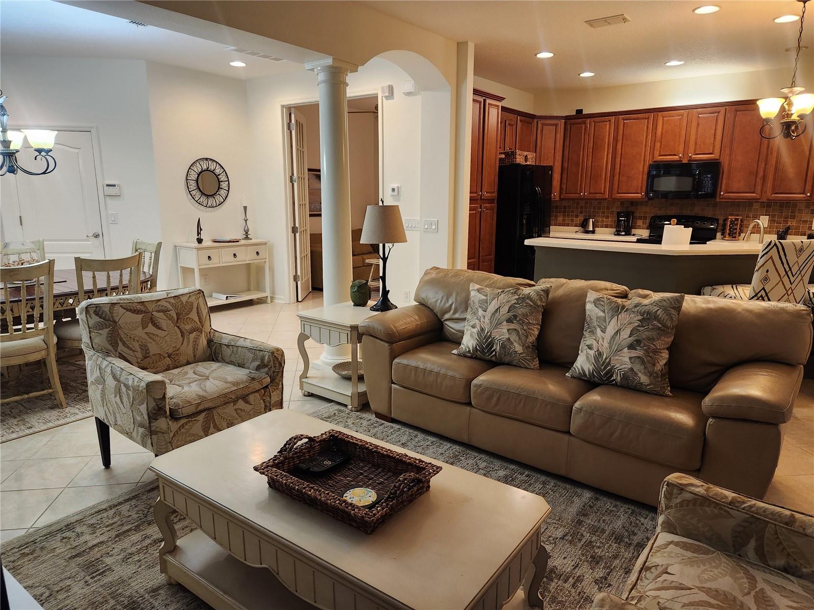 8119 VILLA GRANDE CT — photo 4