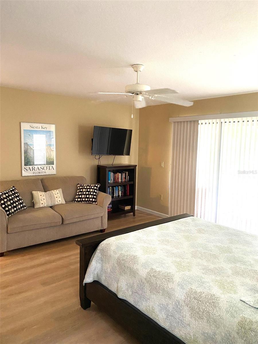Home in SARASOTA — photo 8