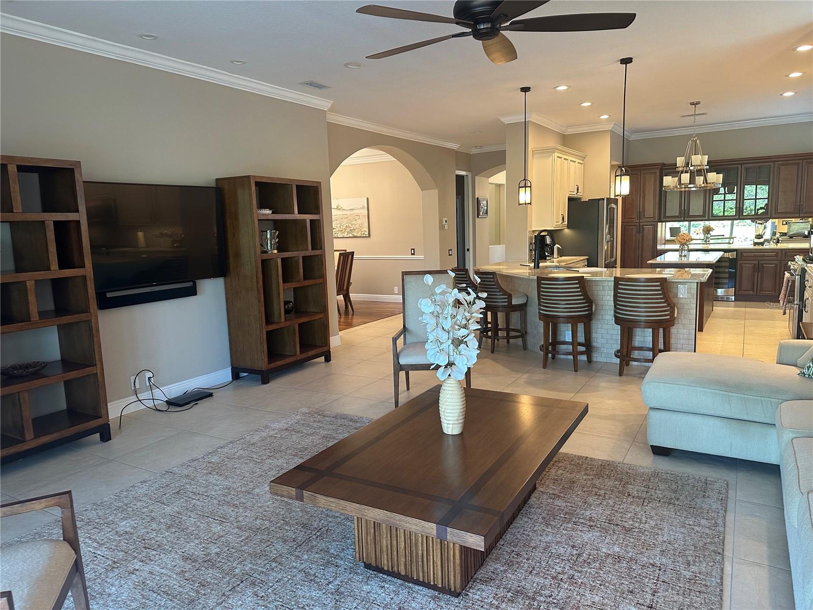 7135 KENSINGTON CT — photo 3