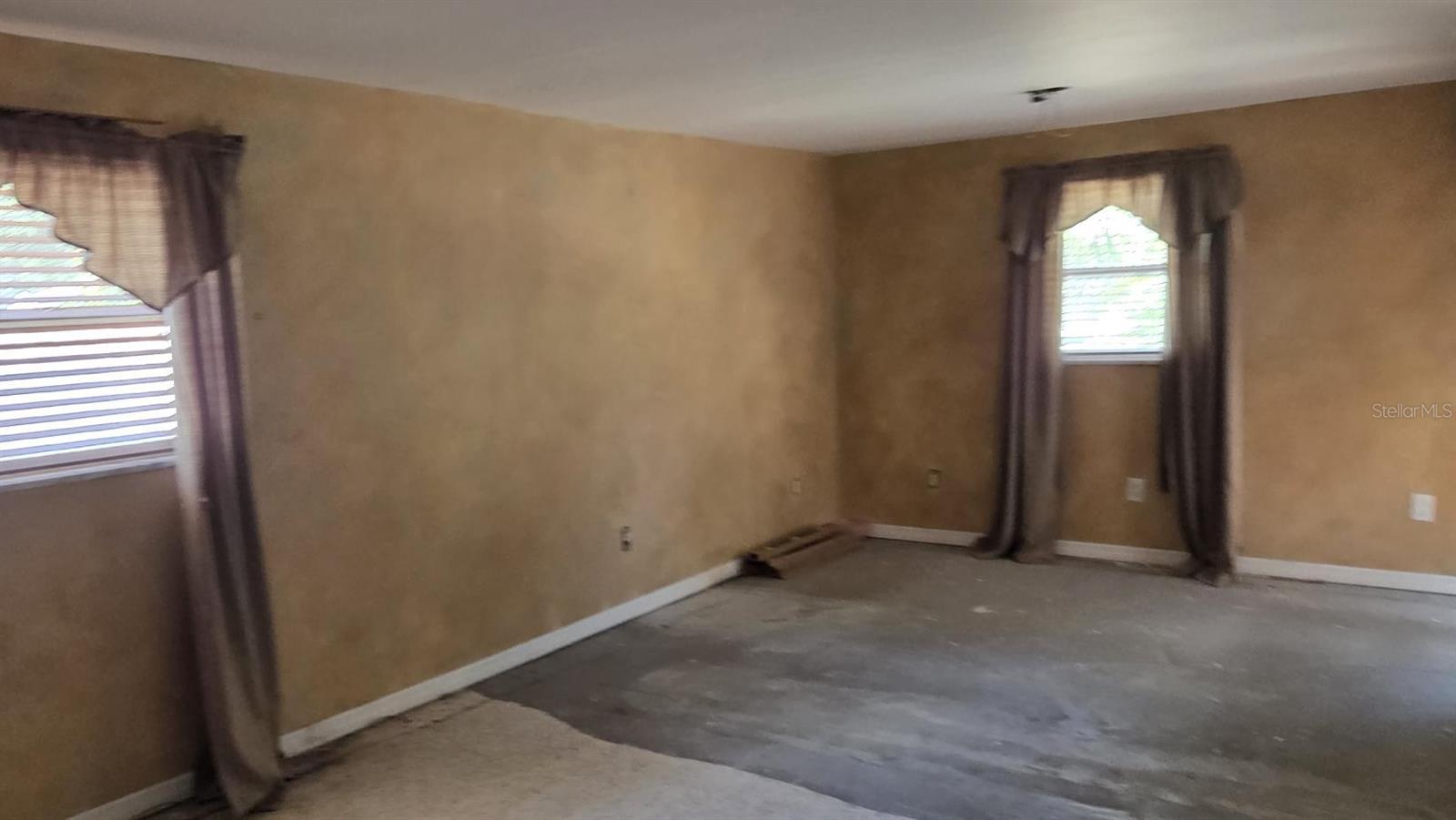8665 MOCKINGBIRD LN — photo 36