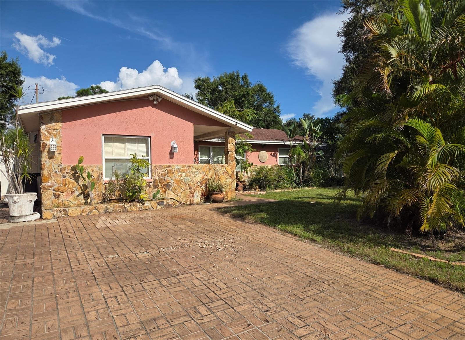 8665 MOCKINGBIRD LN — photo 11