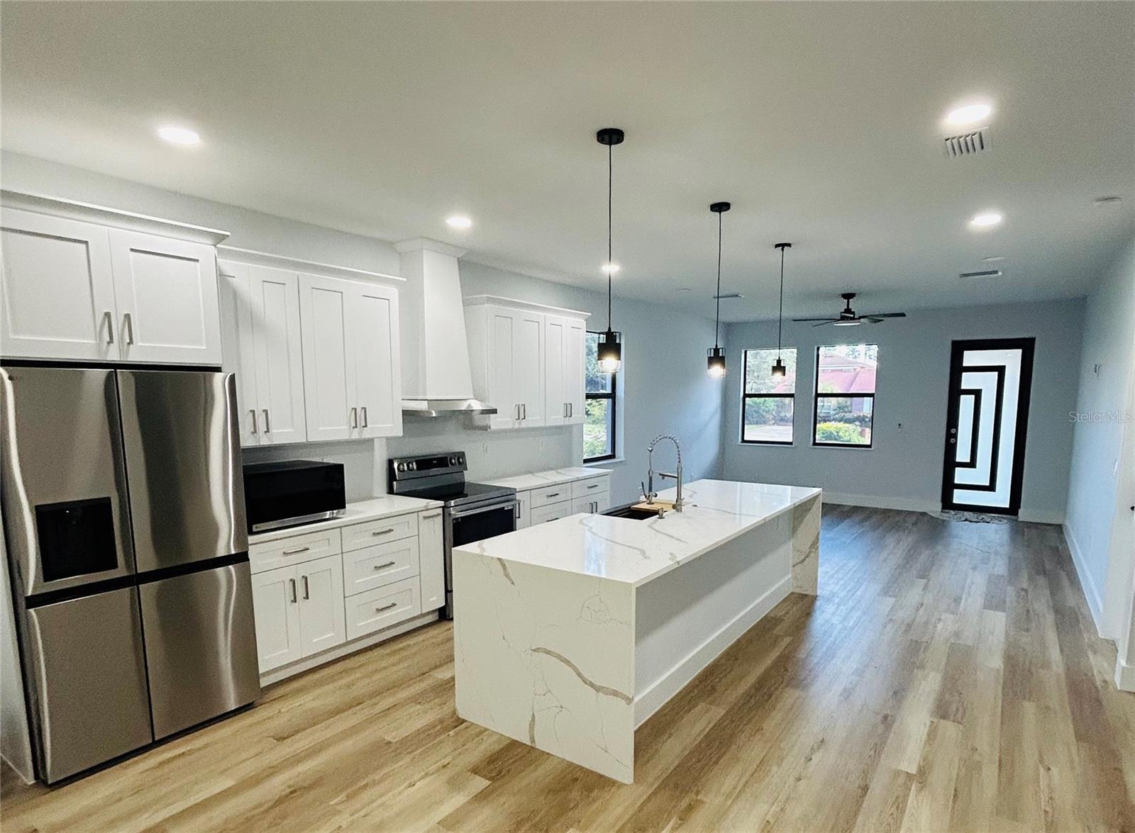 2122 BIRD ST. — photo 9