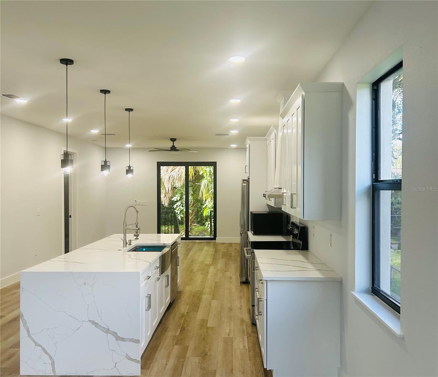 2122 BIRD ST. — photo 8