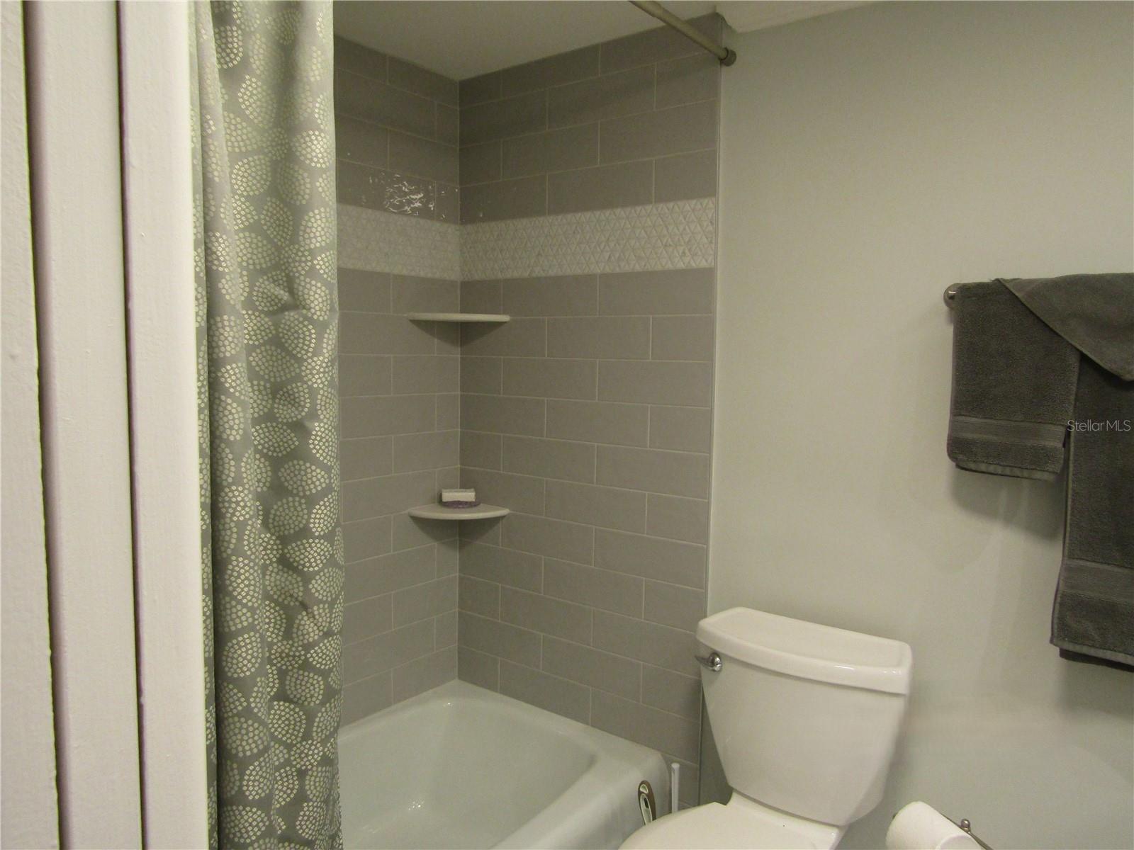 7351 W COUNTRY CLUB DR N #202 — photo 16