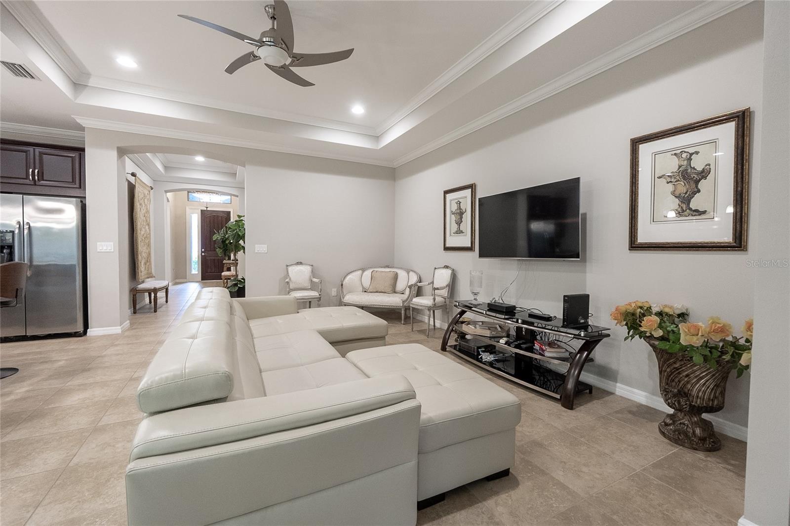 139 MARAVIYA BLVD — photo 9