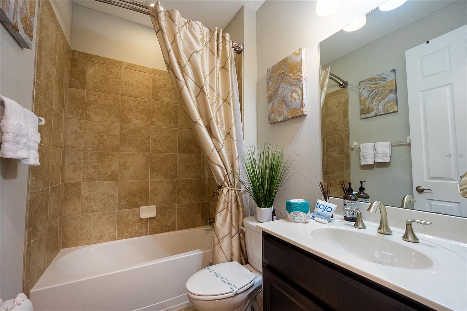 139 MARAVIYA BLVD — photo 18