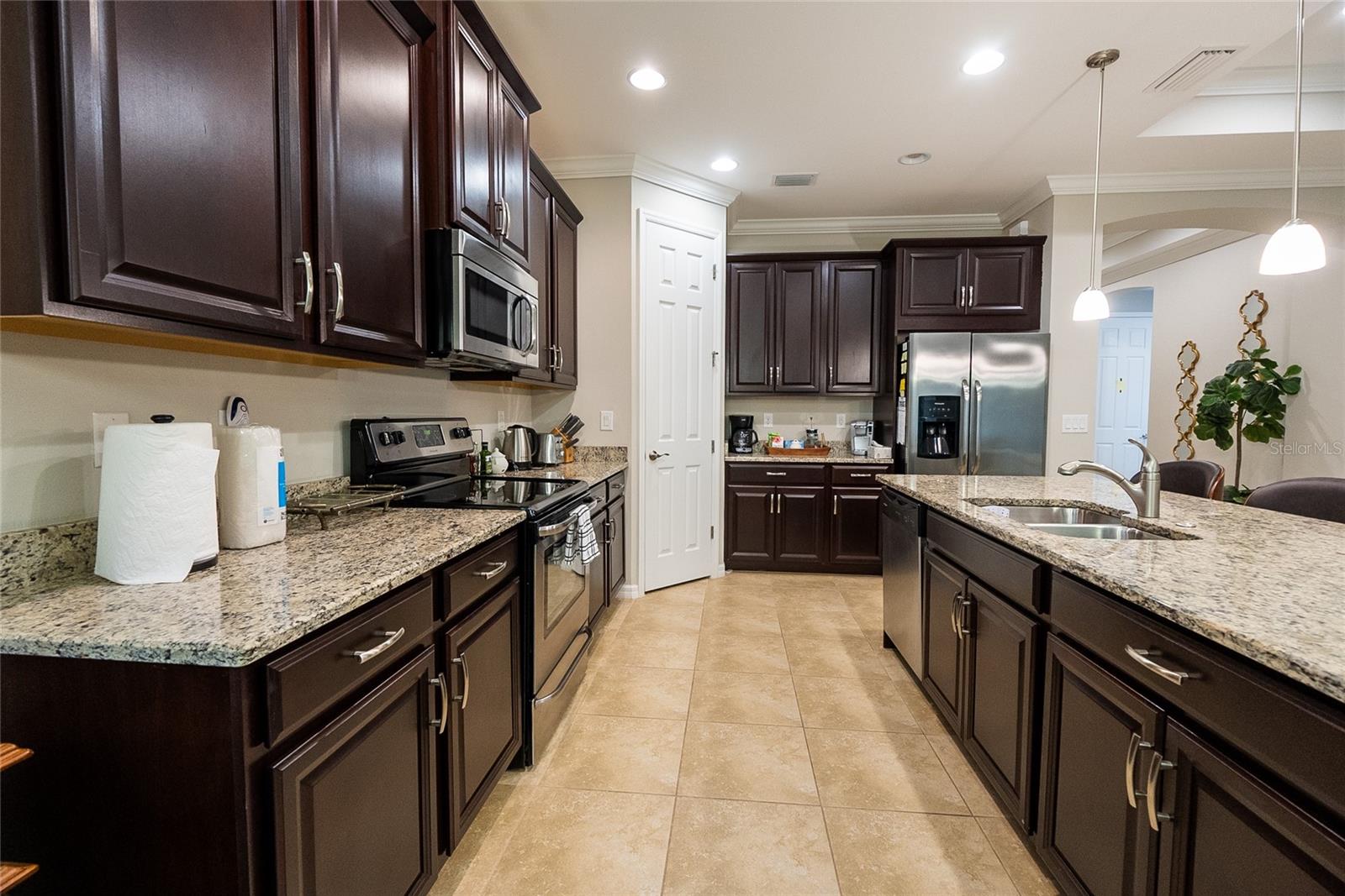 139 MARAVIYA BLVD — photo 6