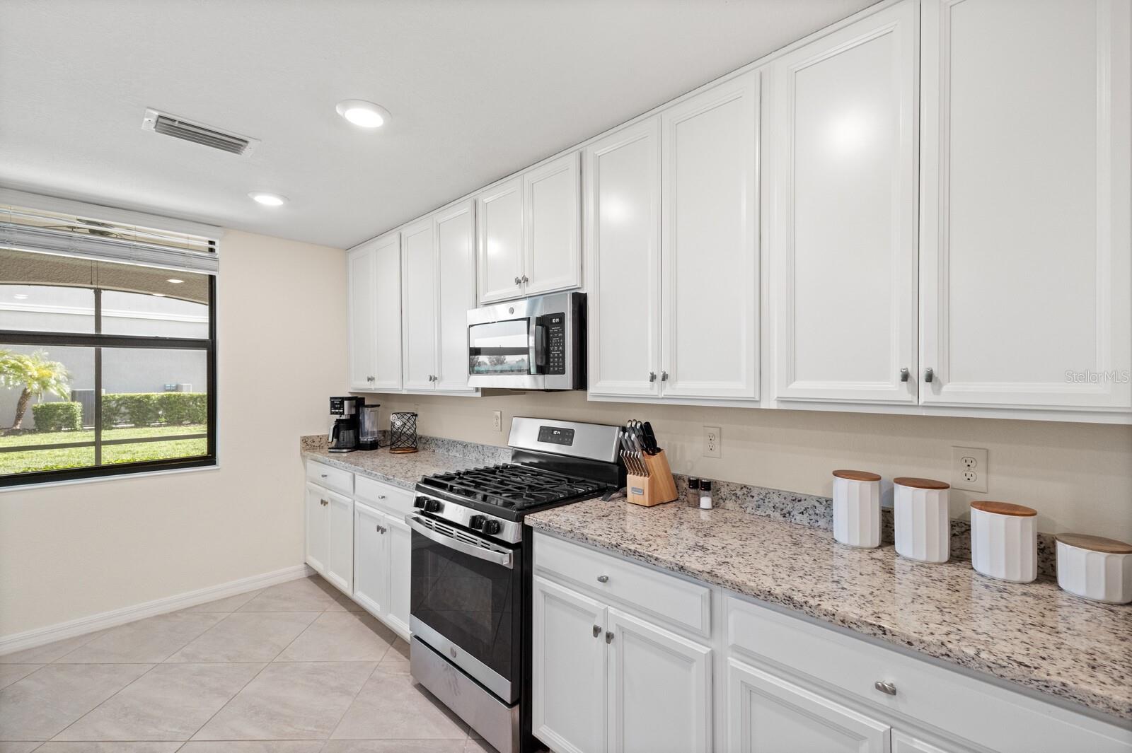 18117 GAWTHROP DR #104 — photo 12