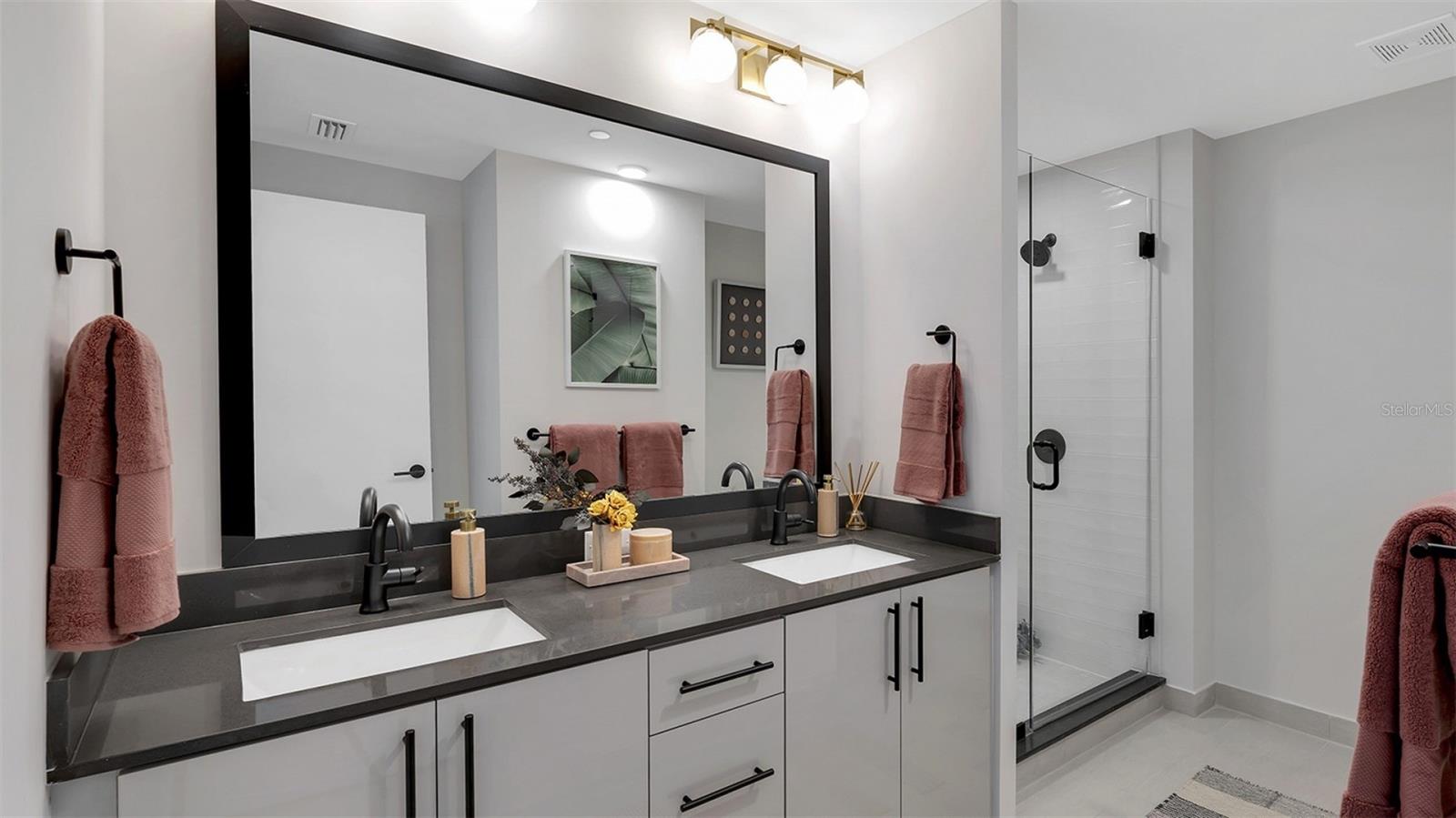 225 1ST AVE N #B2 — photo 8