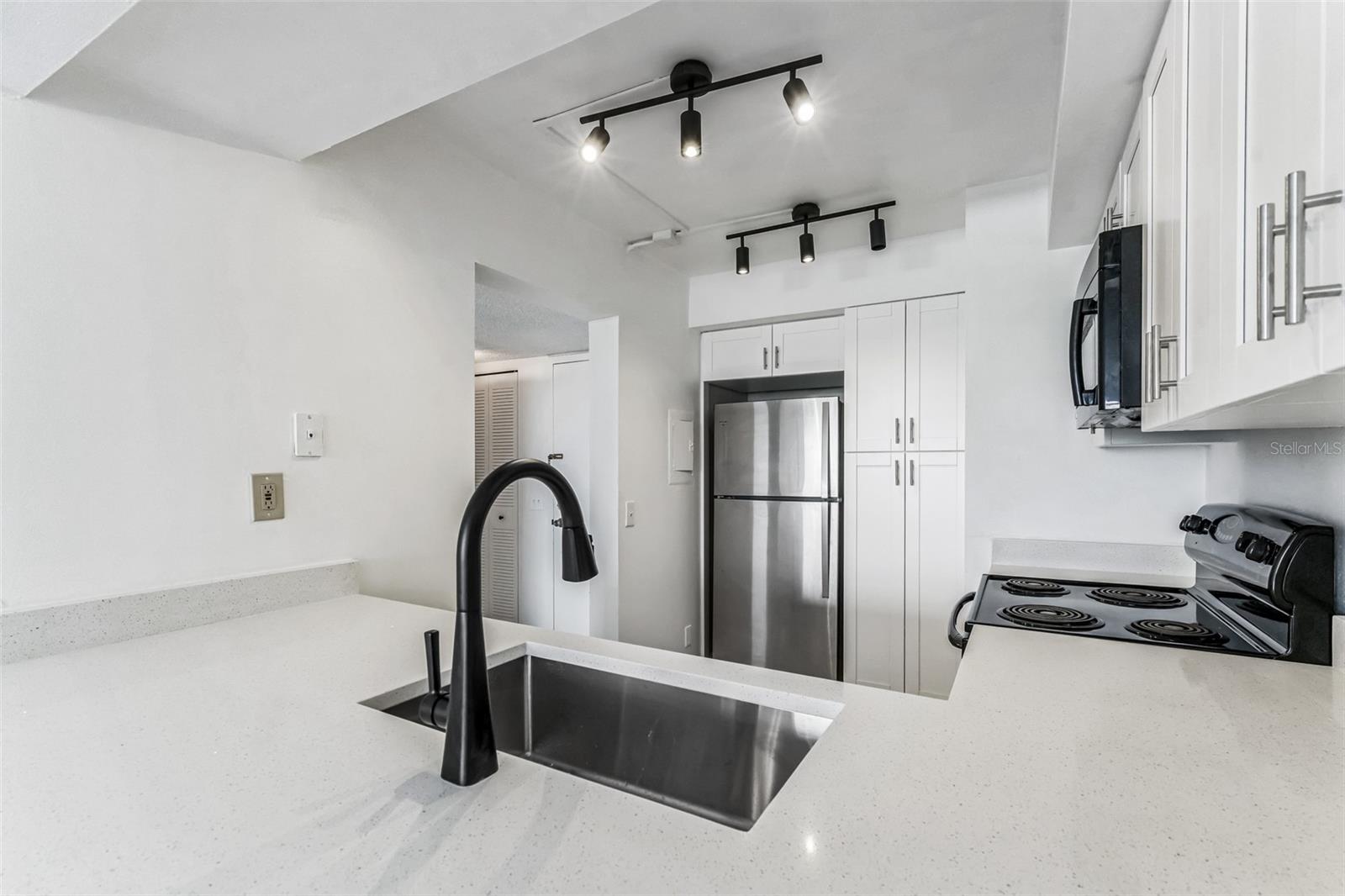 6219 PALMA DEL MAR BLVD S #301 — photo 7