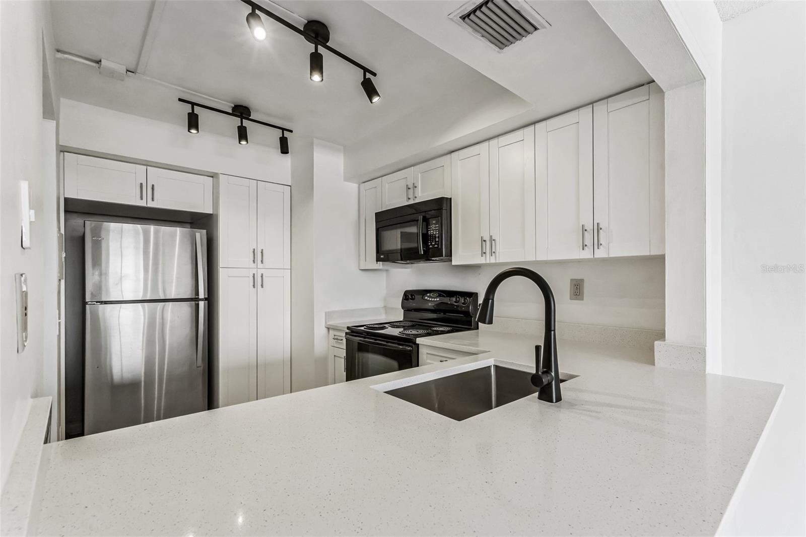 6219 PALMA DEL MAR BLVD S #301 — photo 6