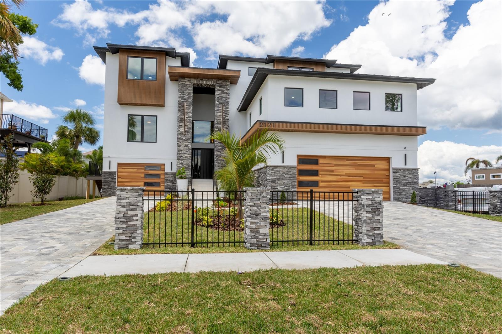 2121 BAYOU GRANDE BLVD NE — photo 82