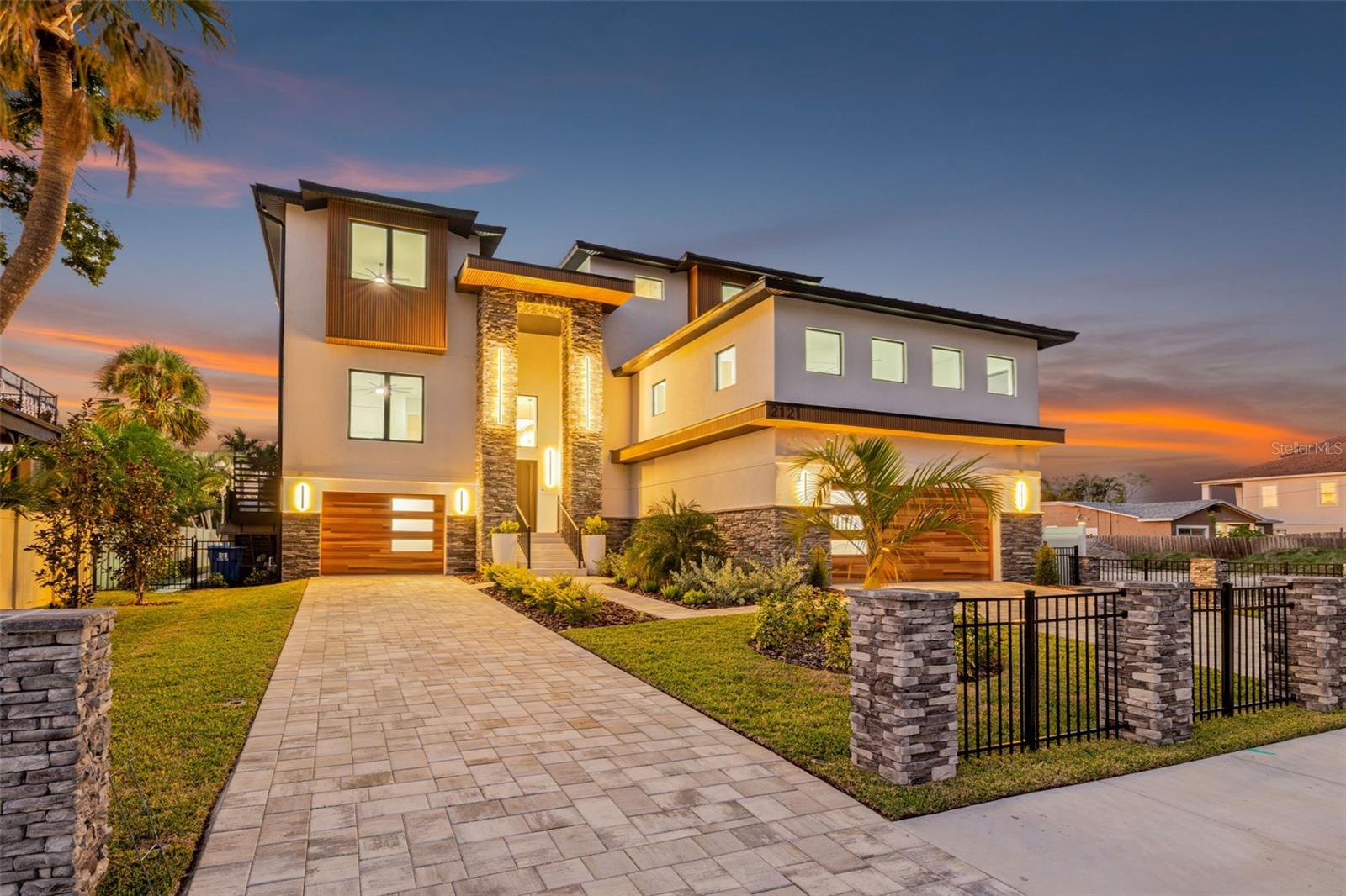 2121 BAYOU GRANDE BLVD NE — photo 3