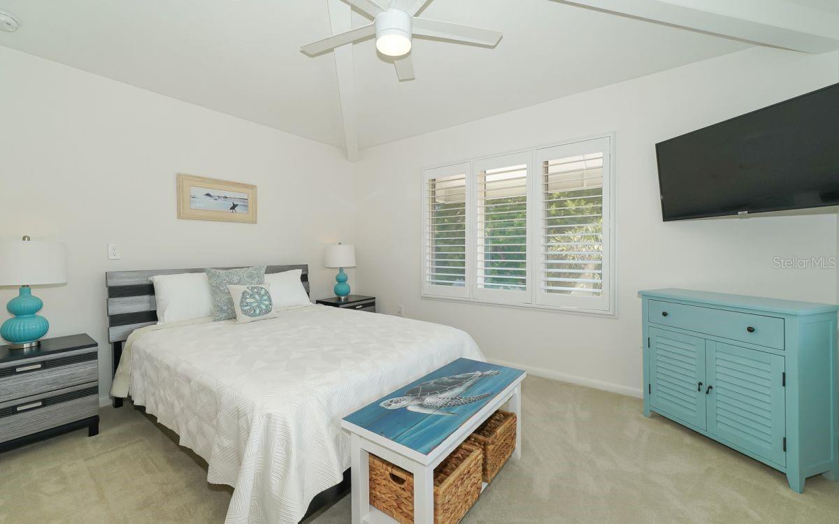 228 VAN BUREN DR — photo 12