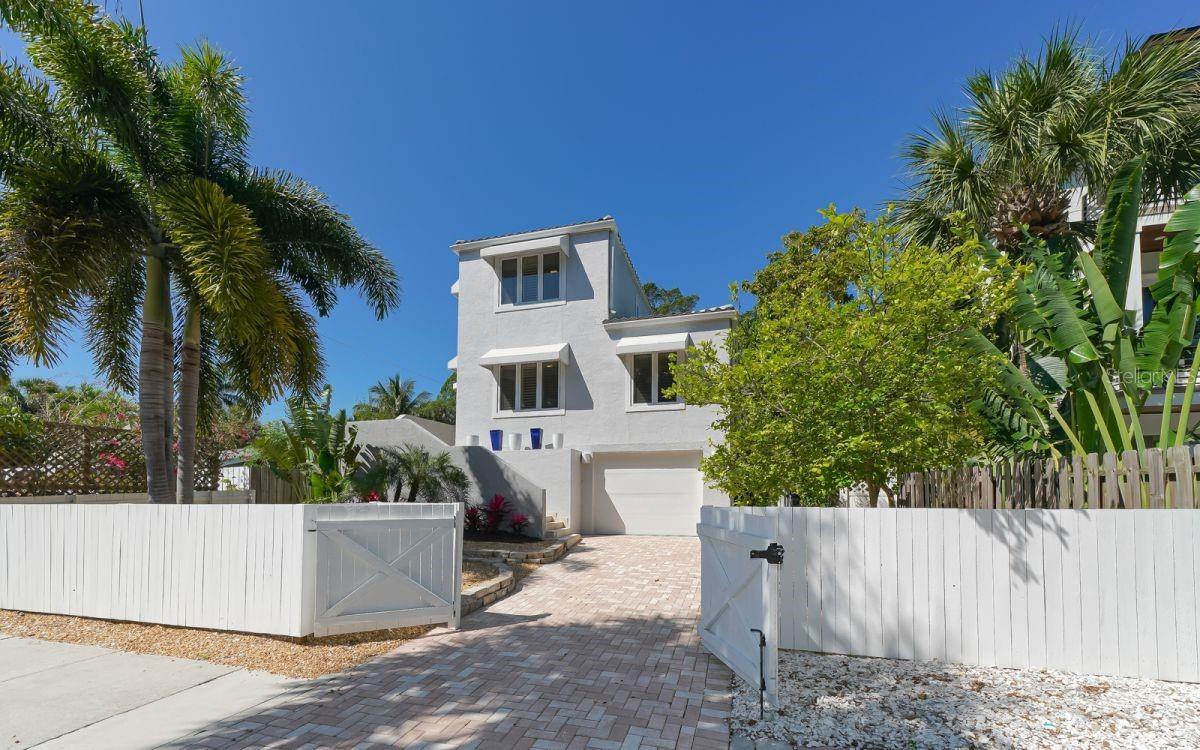 228 VAN BUREN DR — photo 45