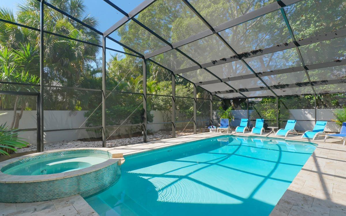 228 VAN BUREN DR — photo 38