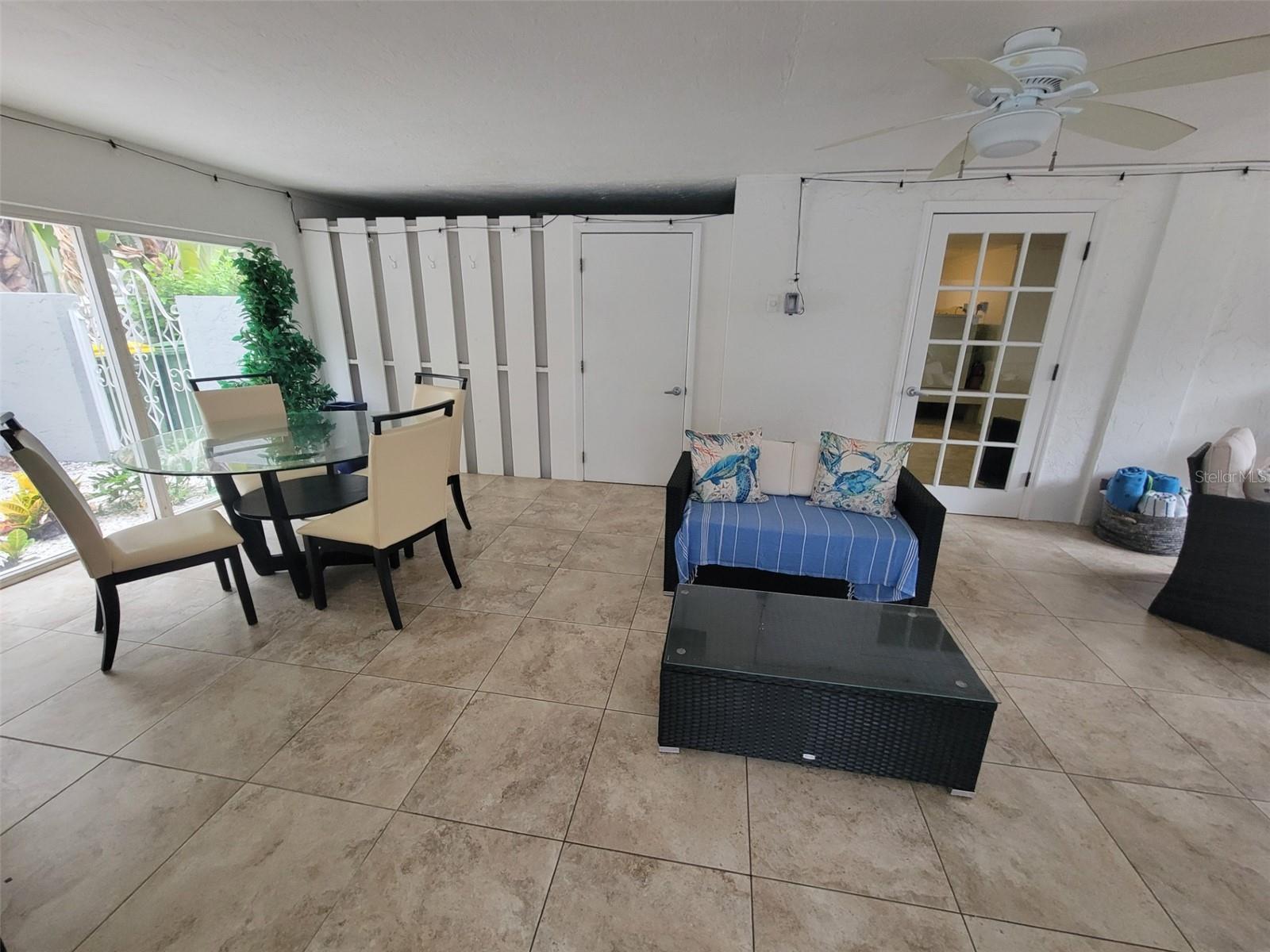 228 VAN BUREN DR — photo 35