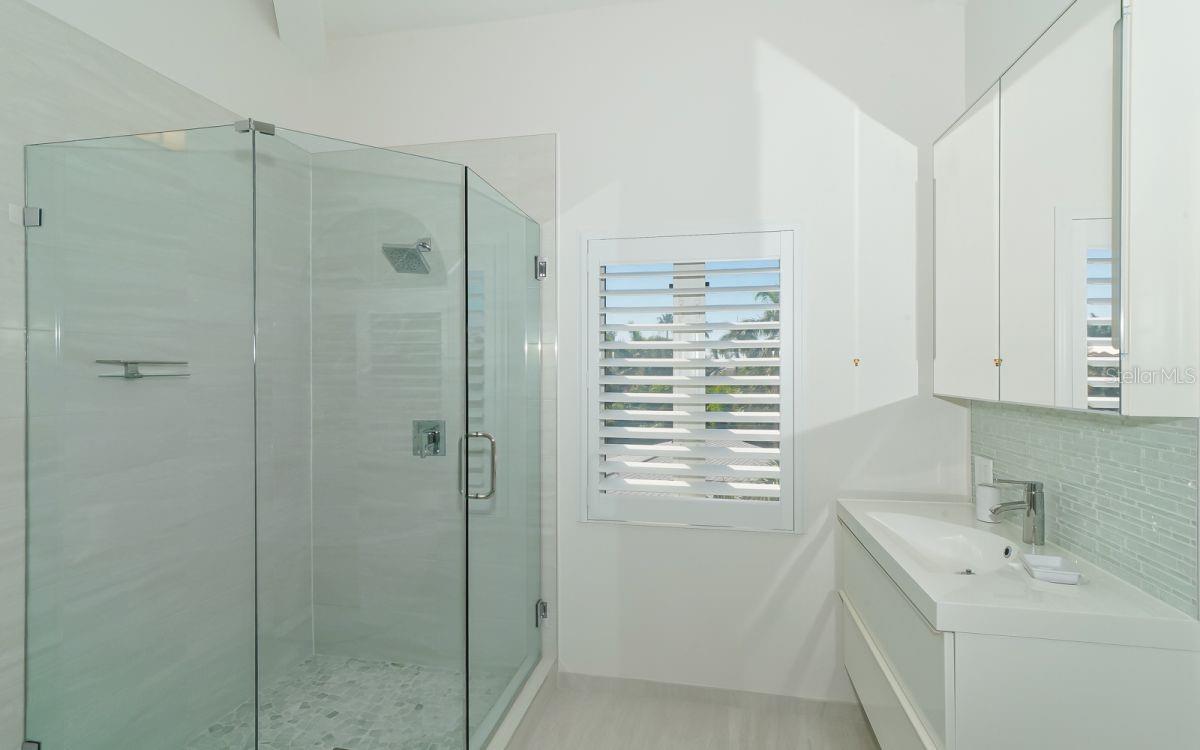 228 VAN BUREN DR — photo 26