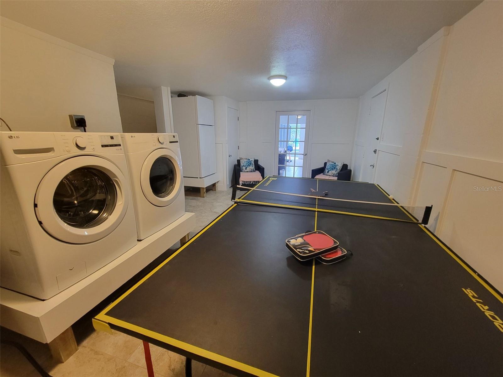 228 VAN BUREN DR — photo 29