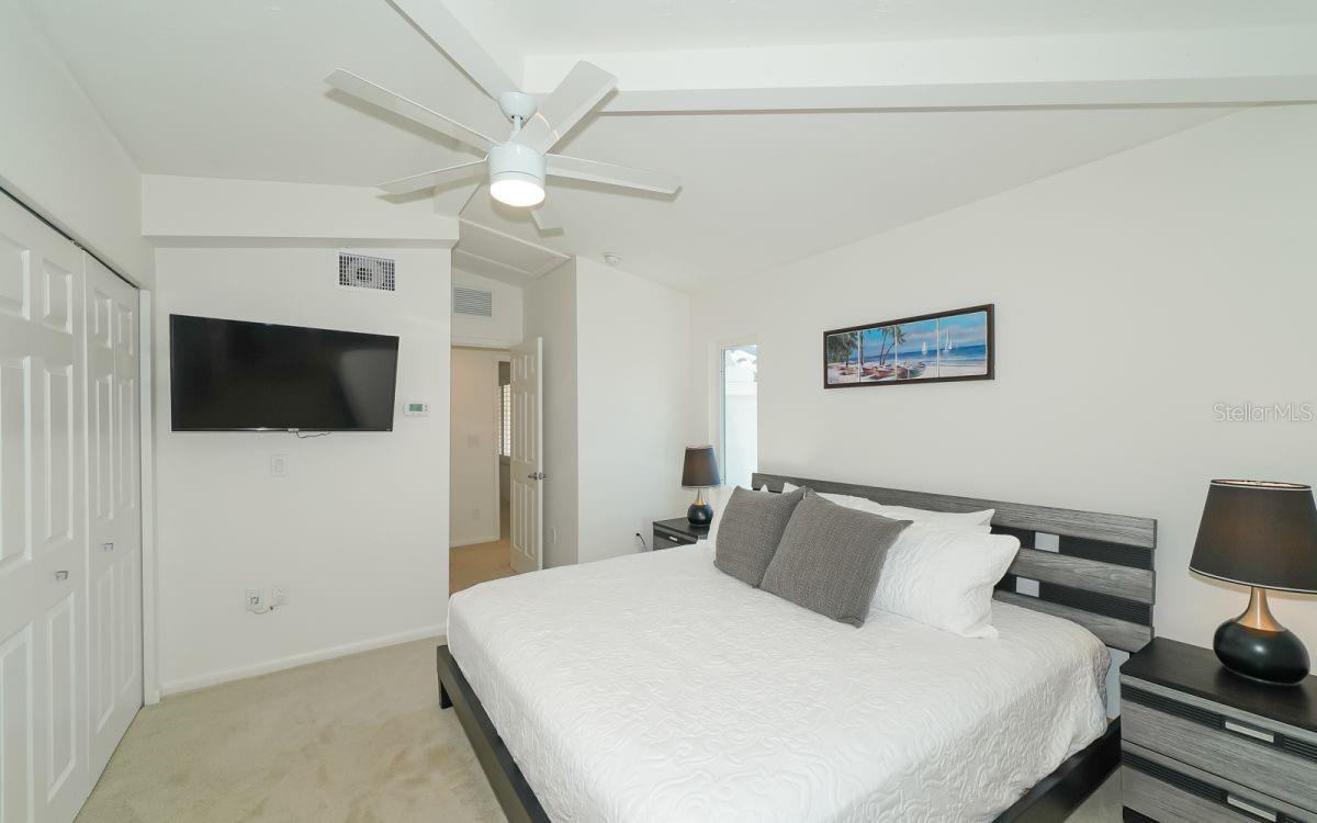 228 VAN BUREN DR — photo 7