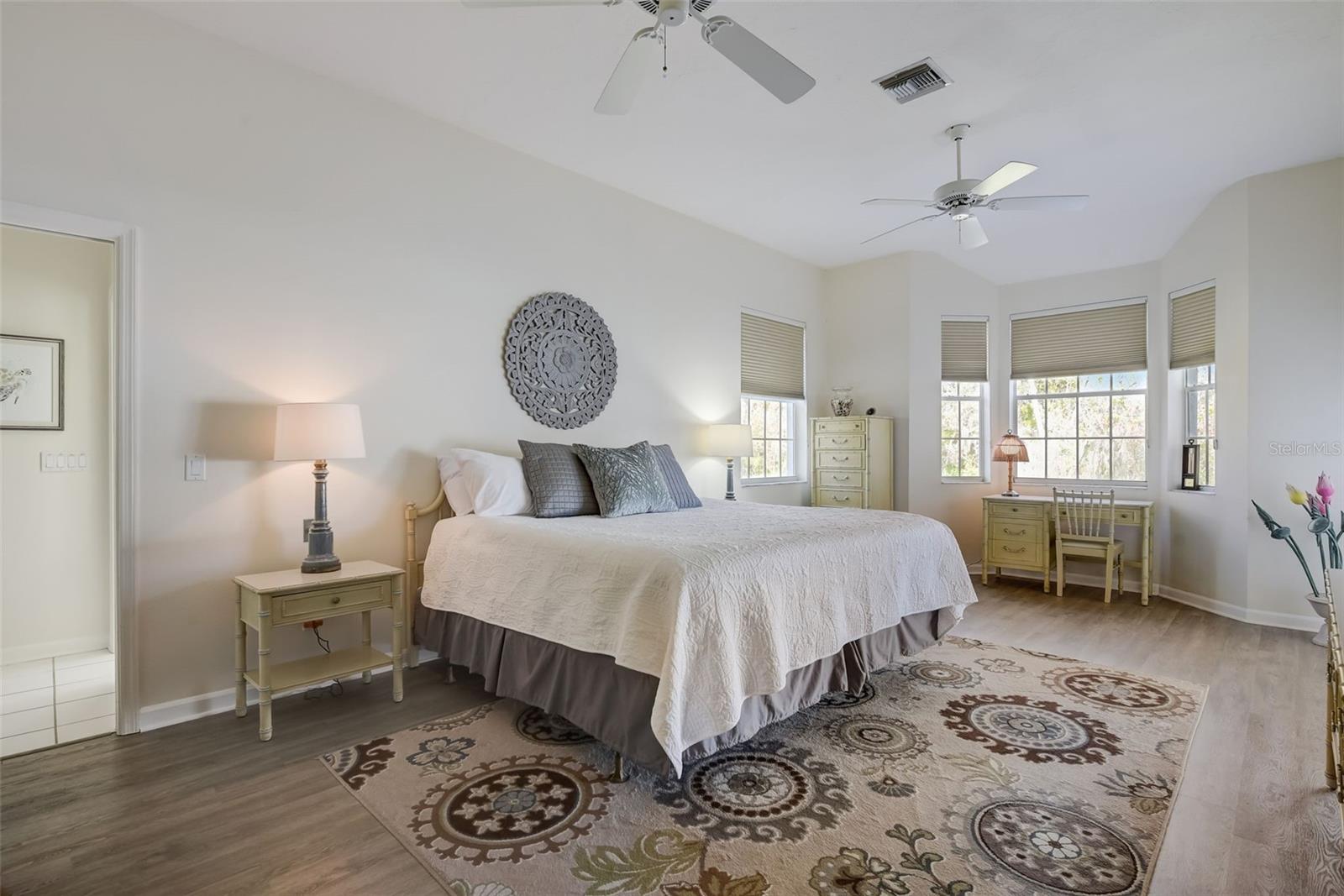 4653 HADFIELD DR — photo 8