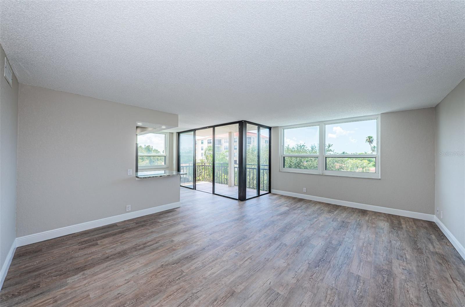 6177 SUN BLVD #404 — photo 15