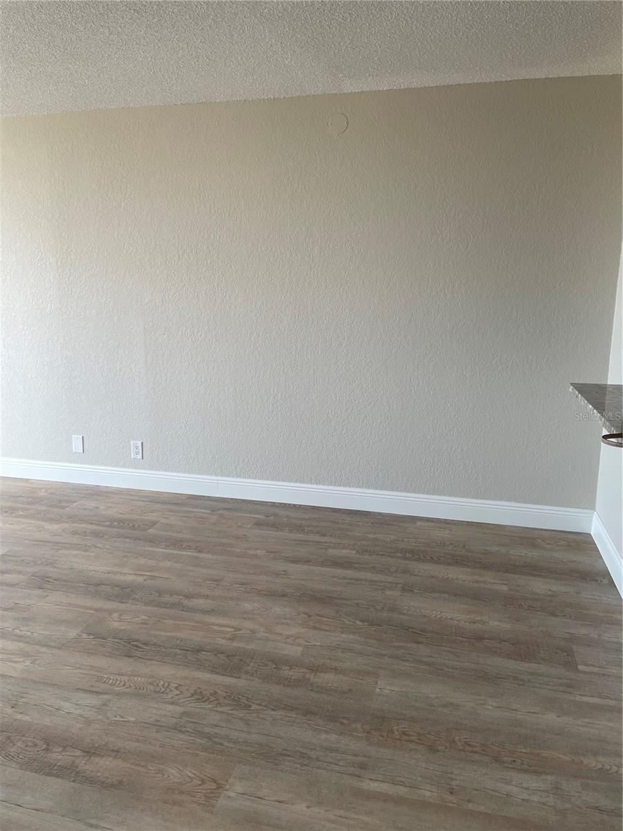 6177 SUN BLVD #405 — photo 4