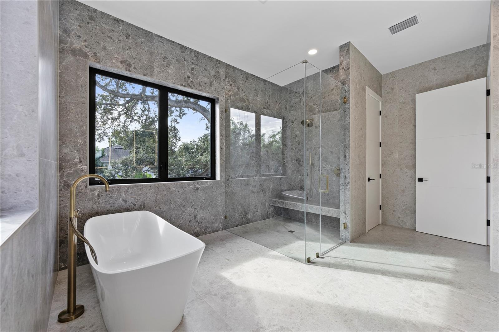 2201 N GLENWOOD DR — photo 7