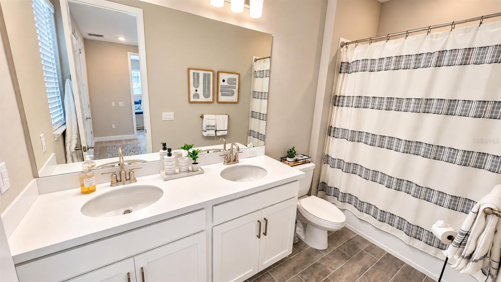 5419 SUMMIT GLN — photo 34