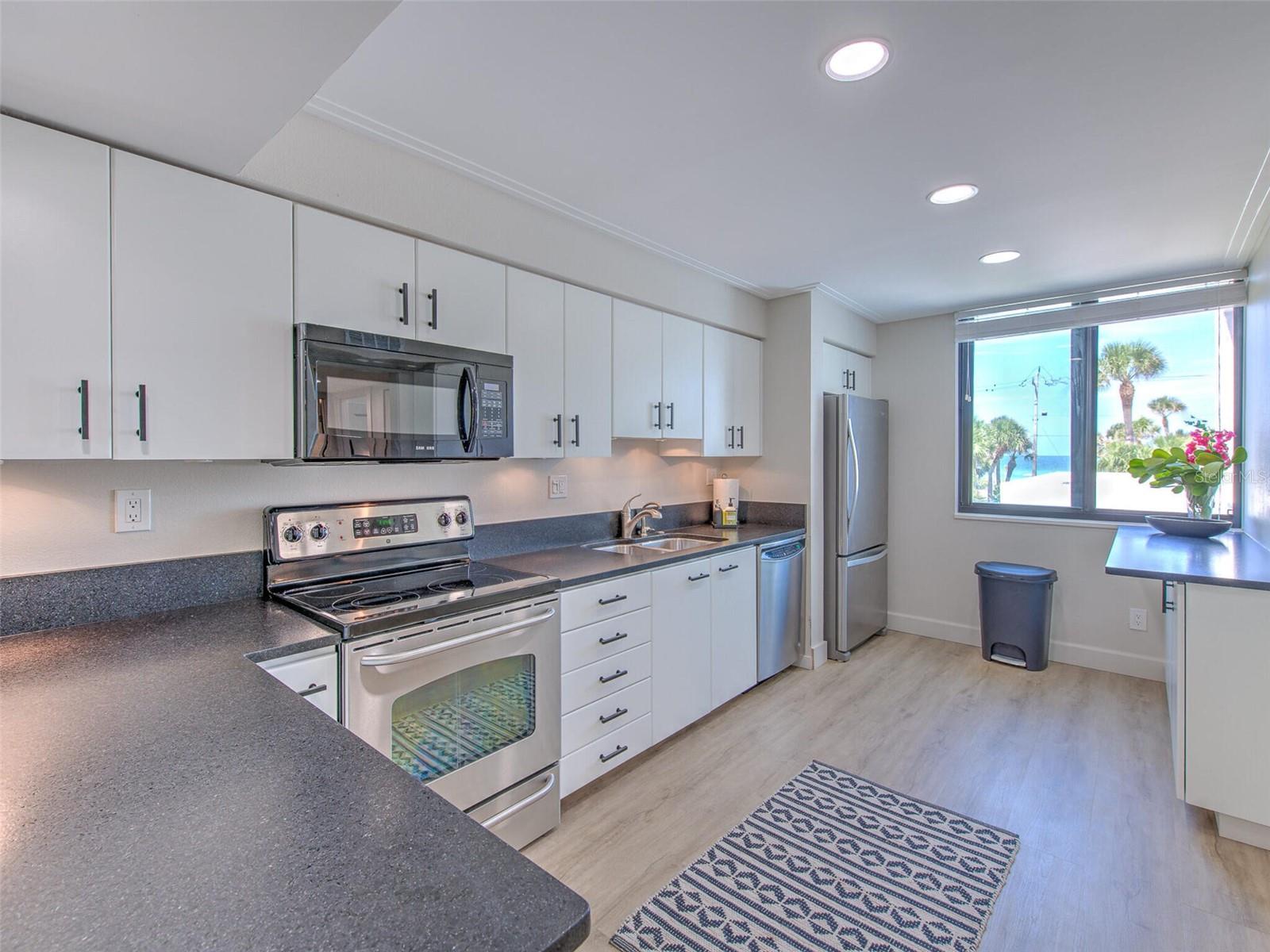 739 BAYPORT WAY #739 — photo 10