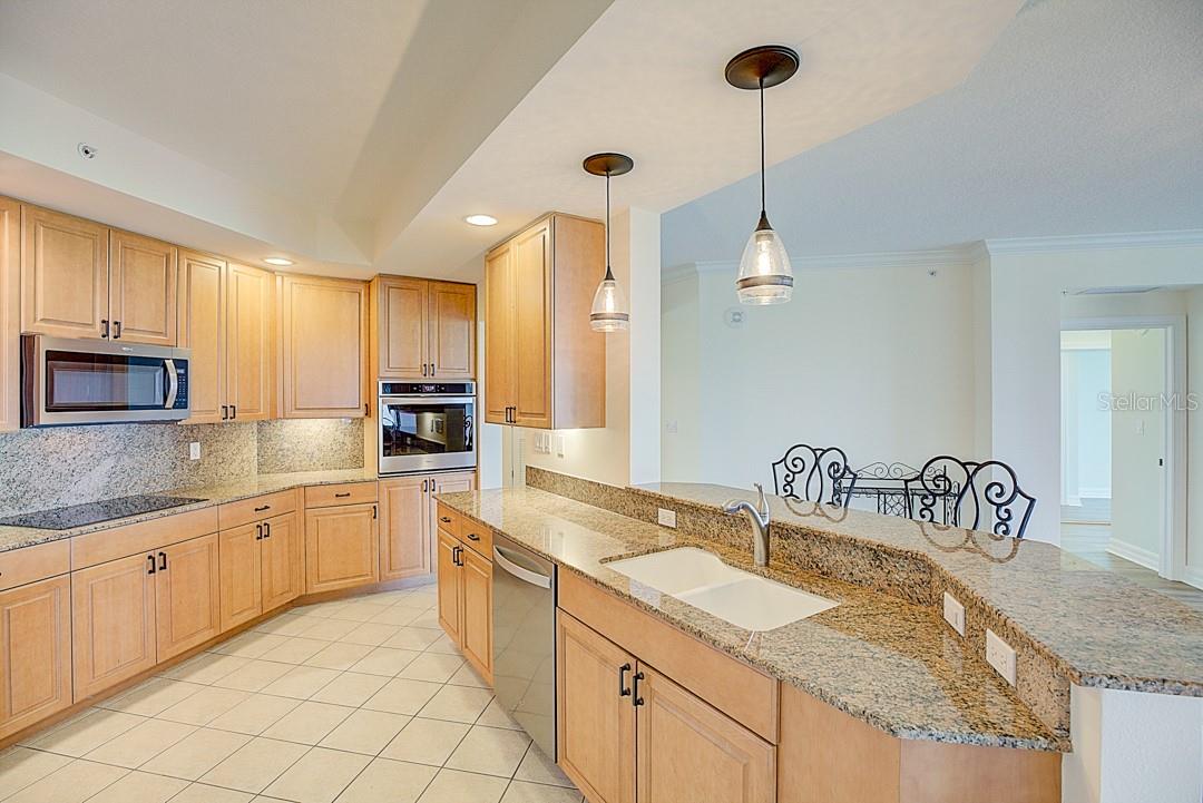 409 N POINT RD #502 — photo 8