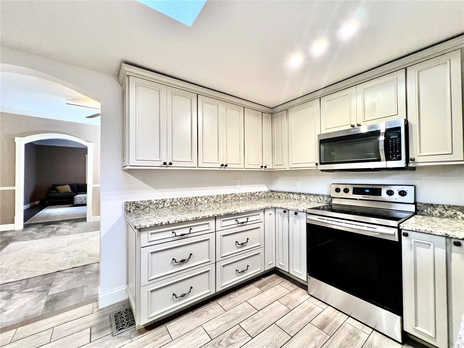 1109 BELCHER RD — photo 32