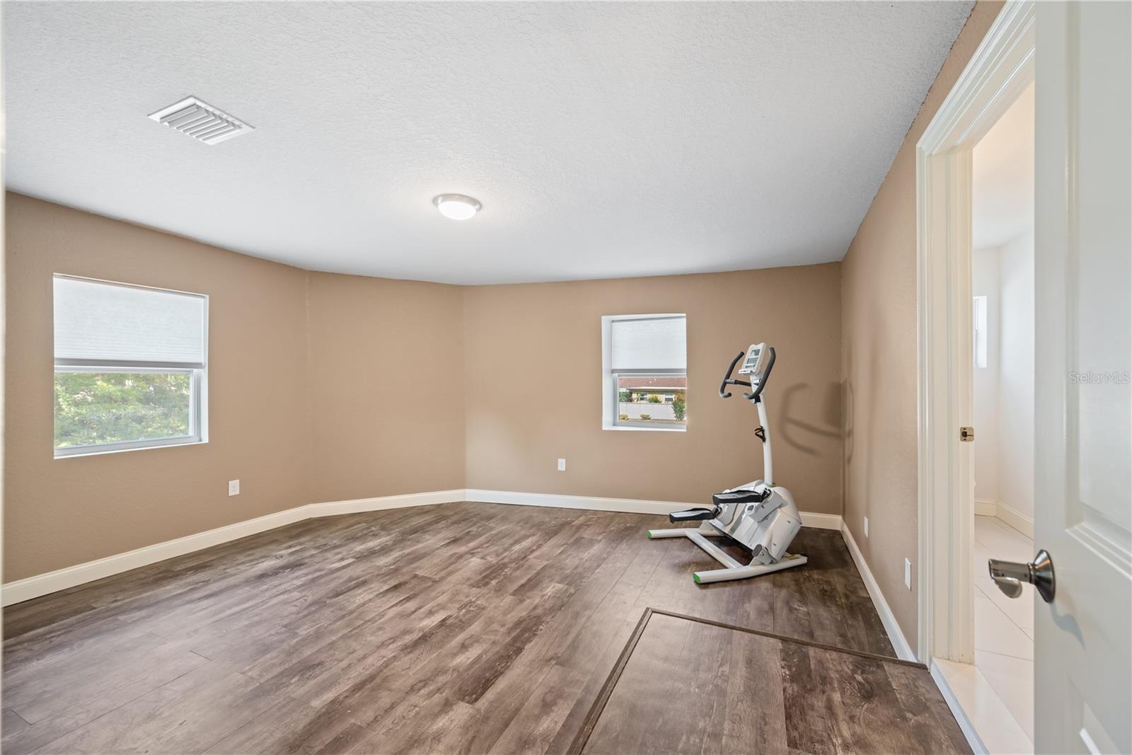 1109 BELCHER RD — photo 47