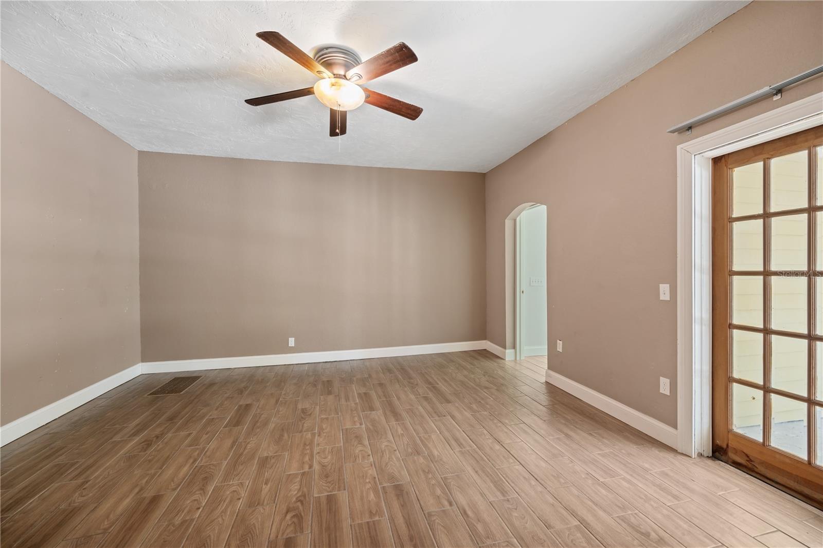 1109 BELCHER RD — photo 17
