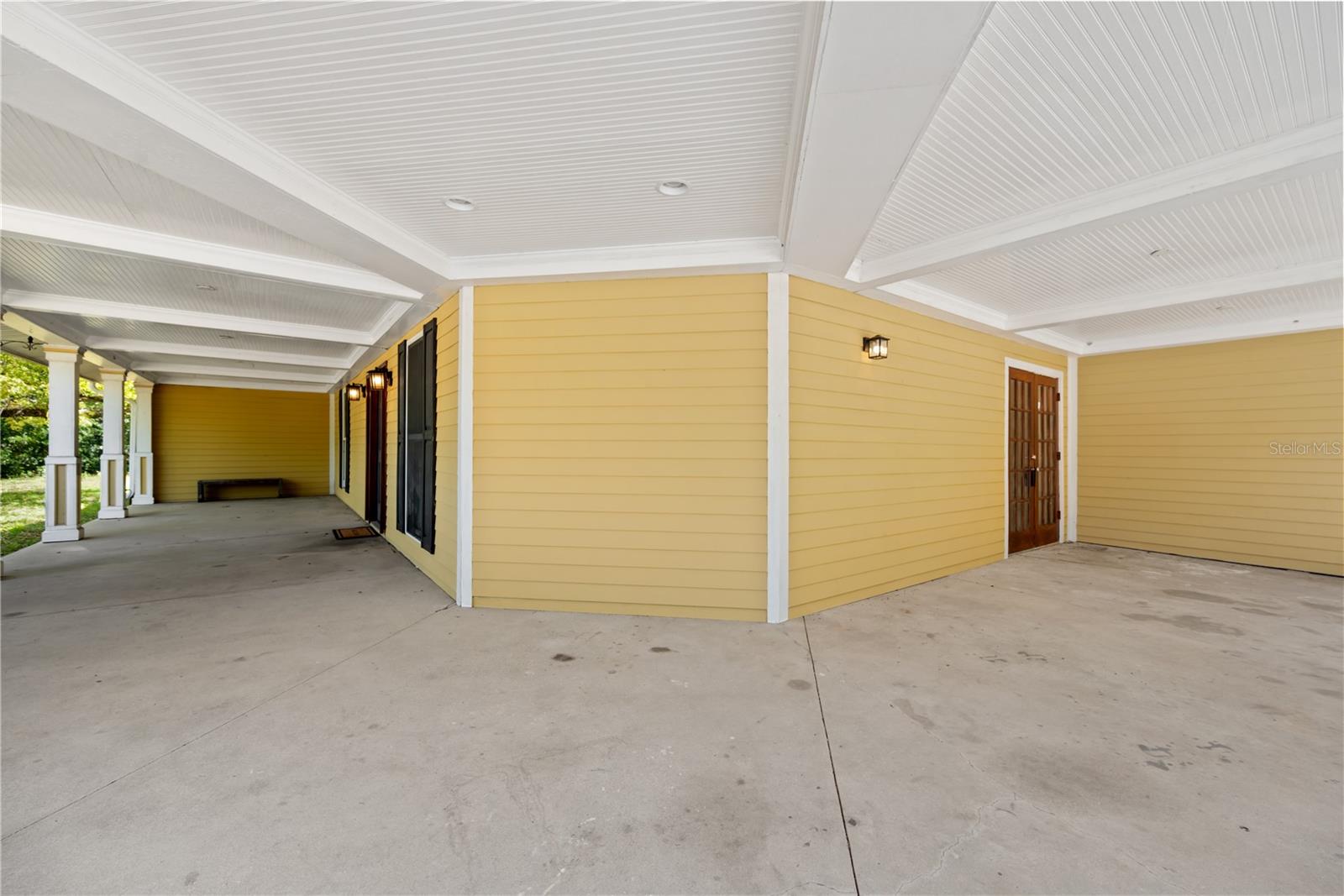 1109 BELCHER RD — photo 12