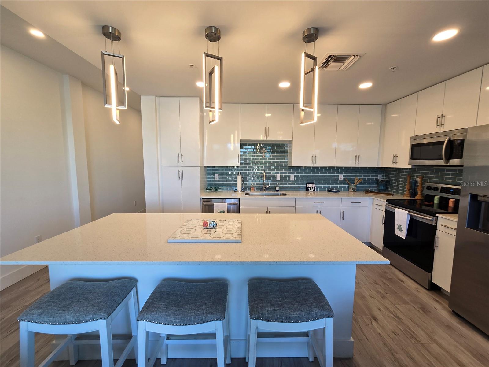 1709 N TAMIAMI TRL #201 — photo 5
