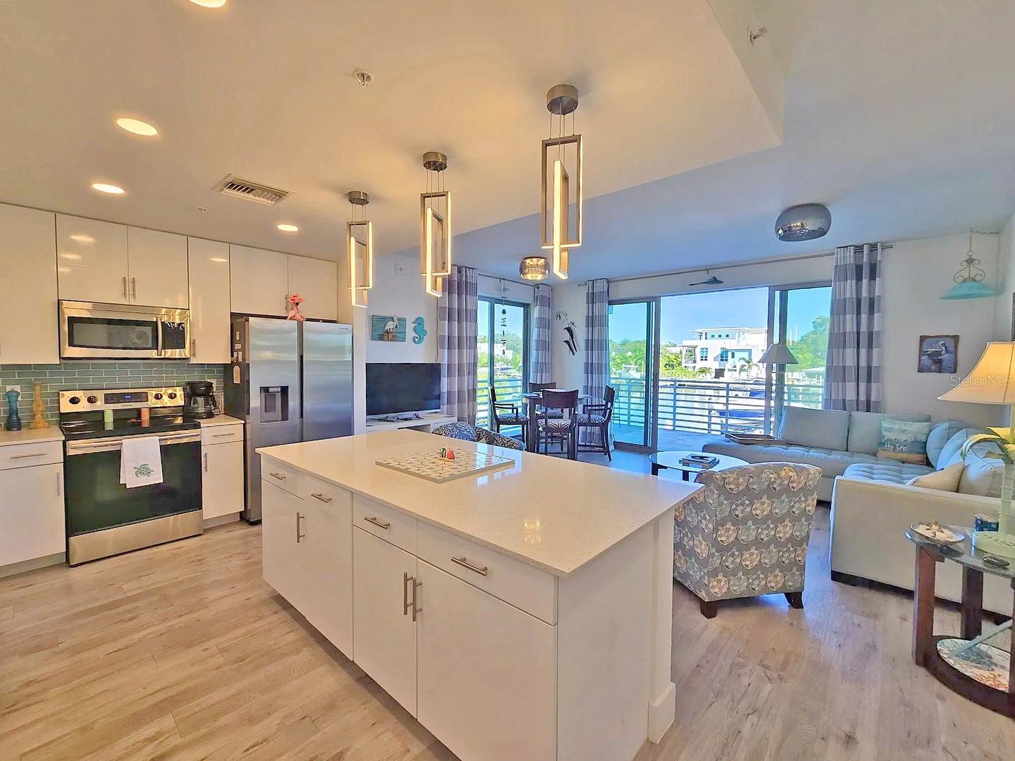 1709 N TAMIAMI TRL #201 — photo 4